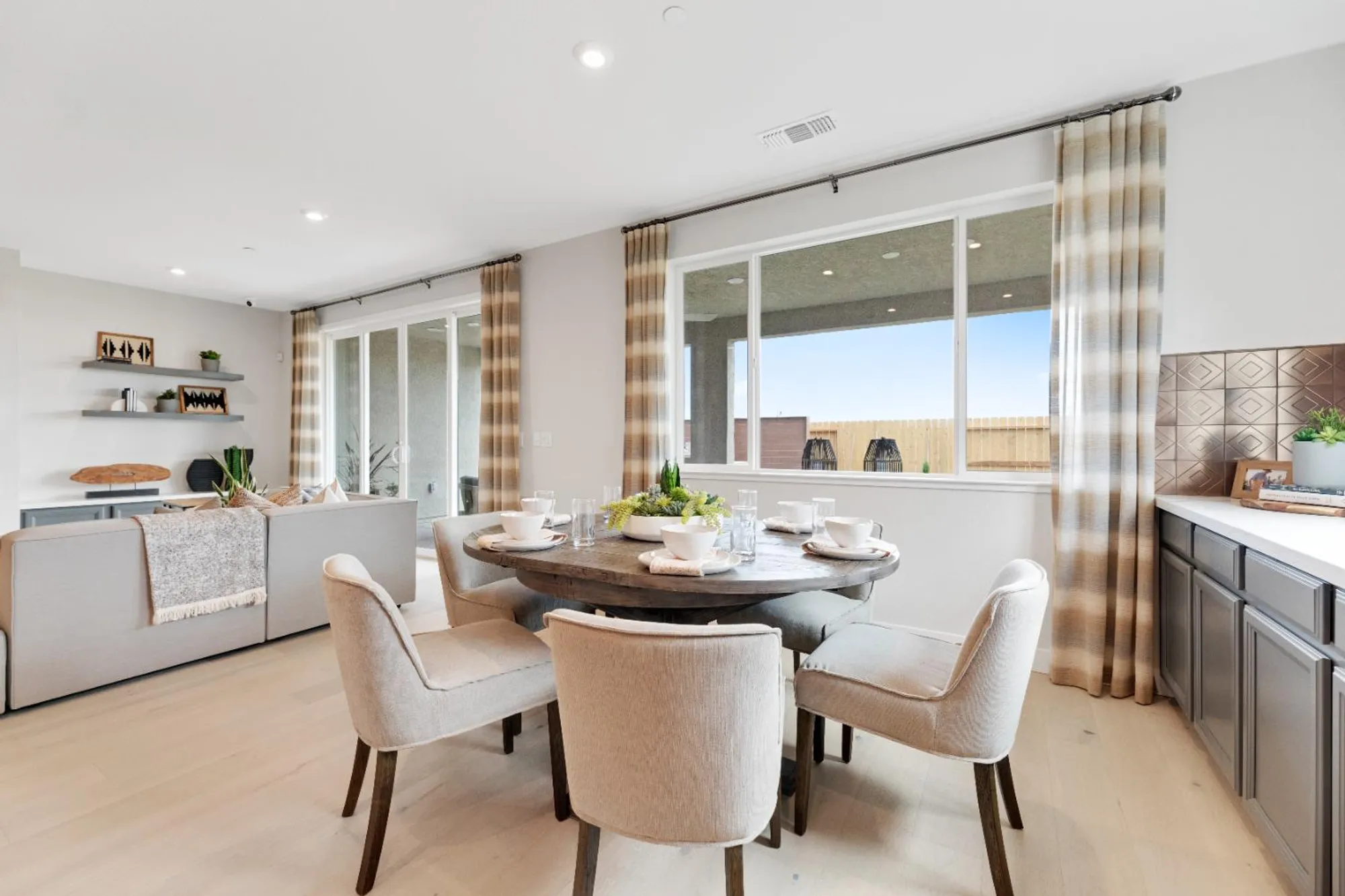 Property Slideshow image 11 of 65 | 1551 cascade way, Lincoln, CA, 95648