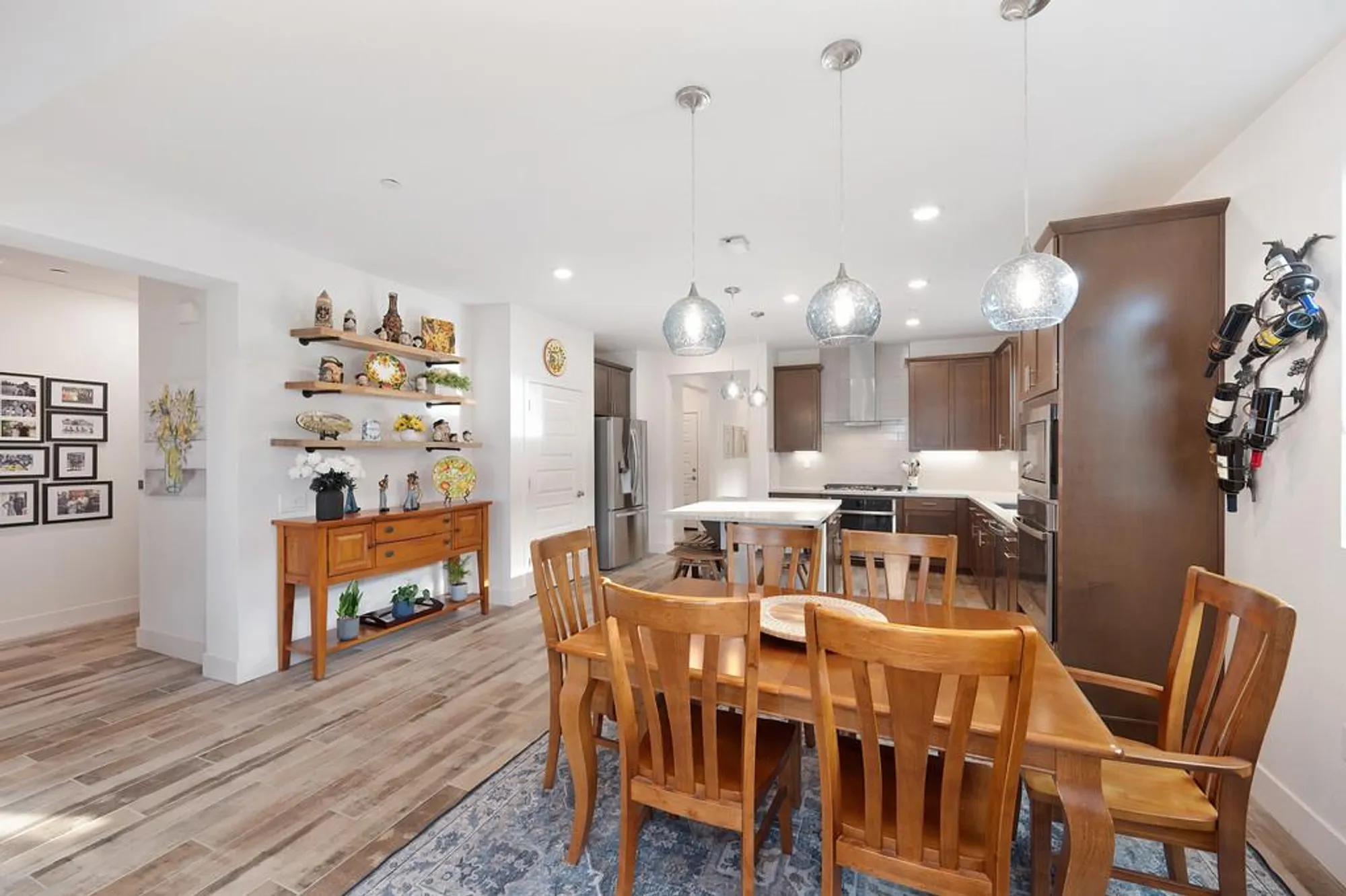 Property Slideshow image 22 of 48 | 2200 gemini ln, Roseville, CA, 95747