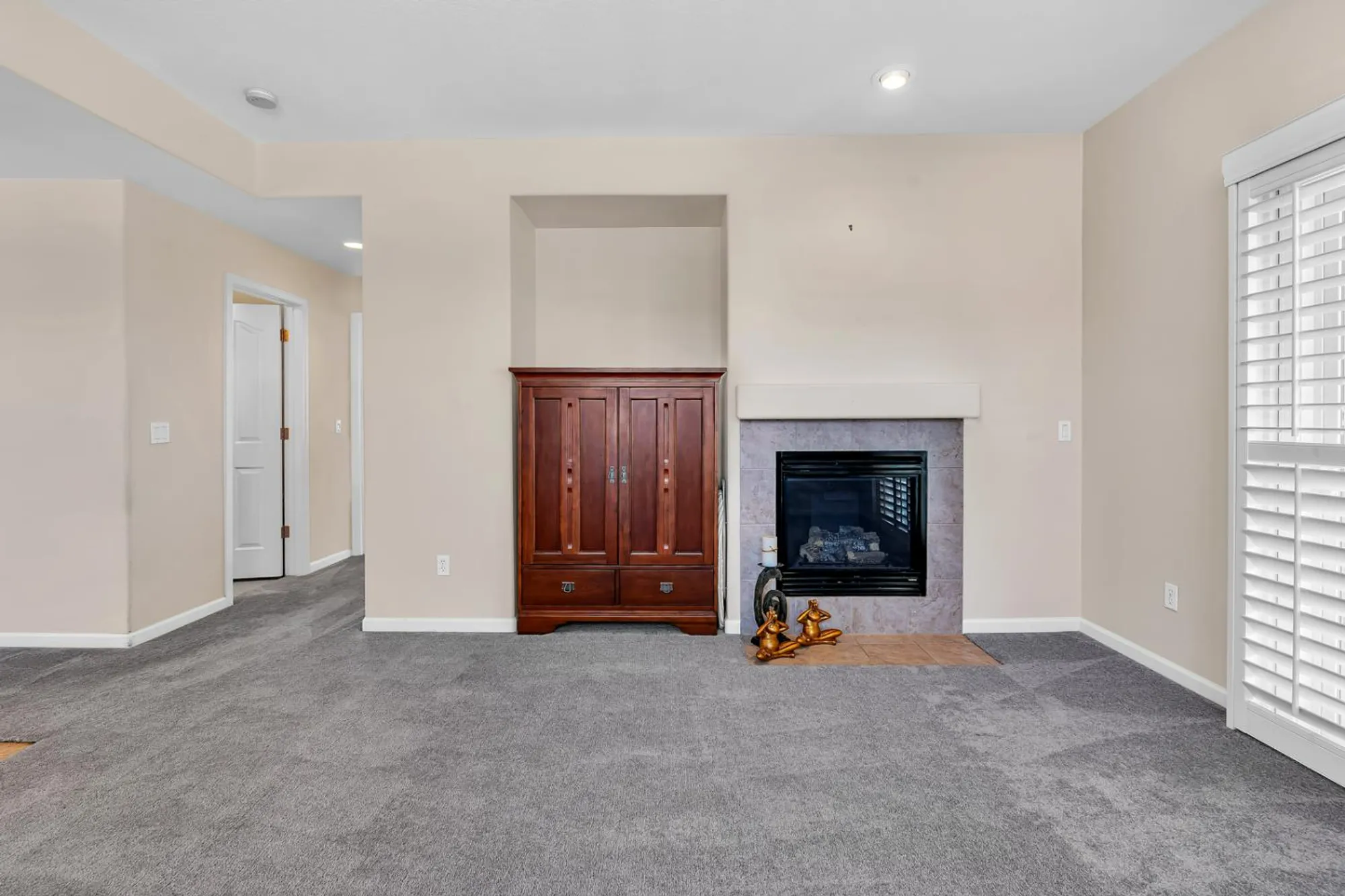 Property Slideshow image 9 of 45 | 601 betten st, Los Banos, CA, 93635