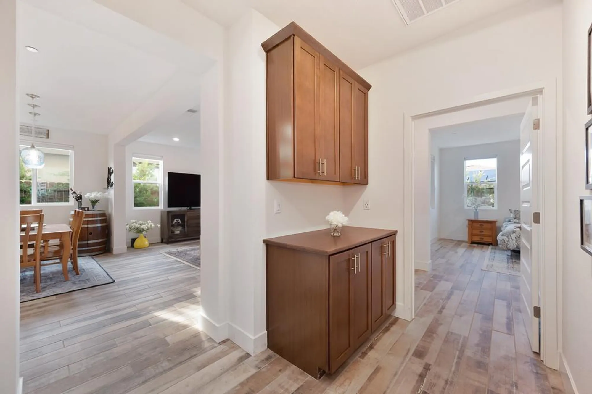 Property Slideshow image 27 of 48 | 2200 gemini ln, Roseville, CA, 95747