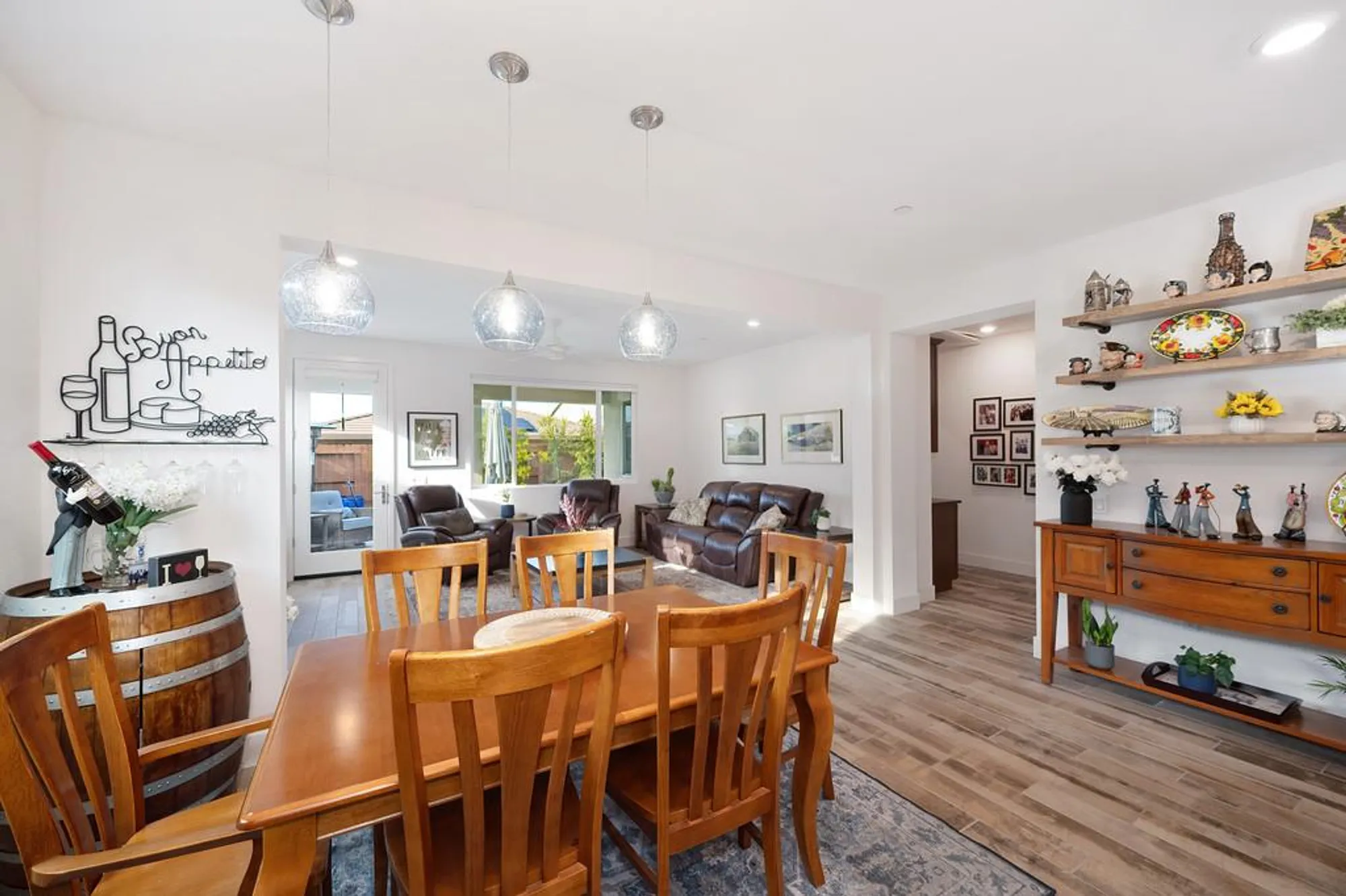 Property Slideshow image 20 of 48 | 2200 gemini ln, Roseville, CA, 95747