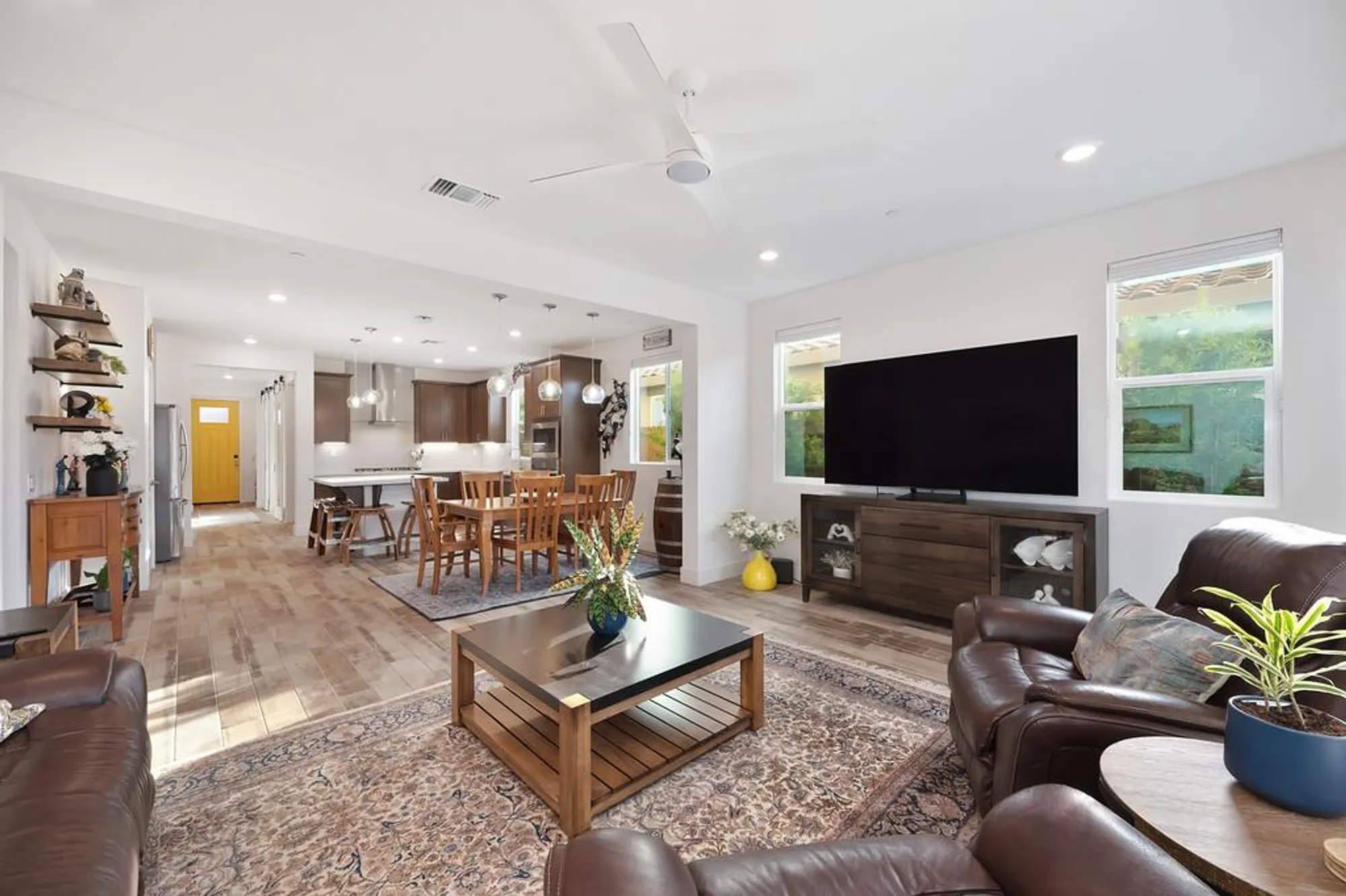 Property Slideshow image 23 of 48 | 2200 gemini ln, Roseville, CA, 95747
