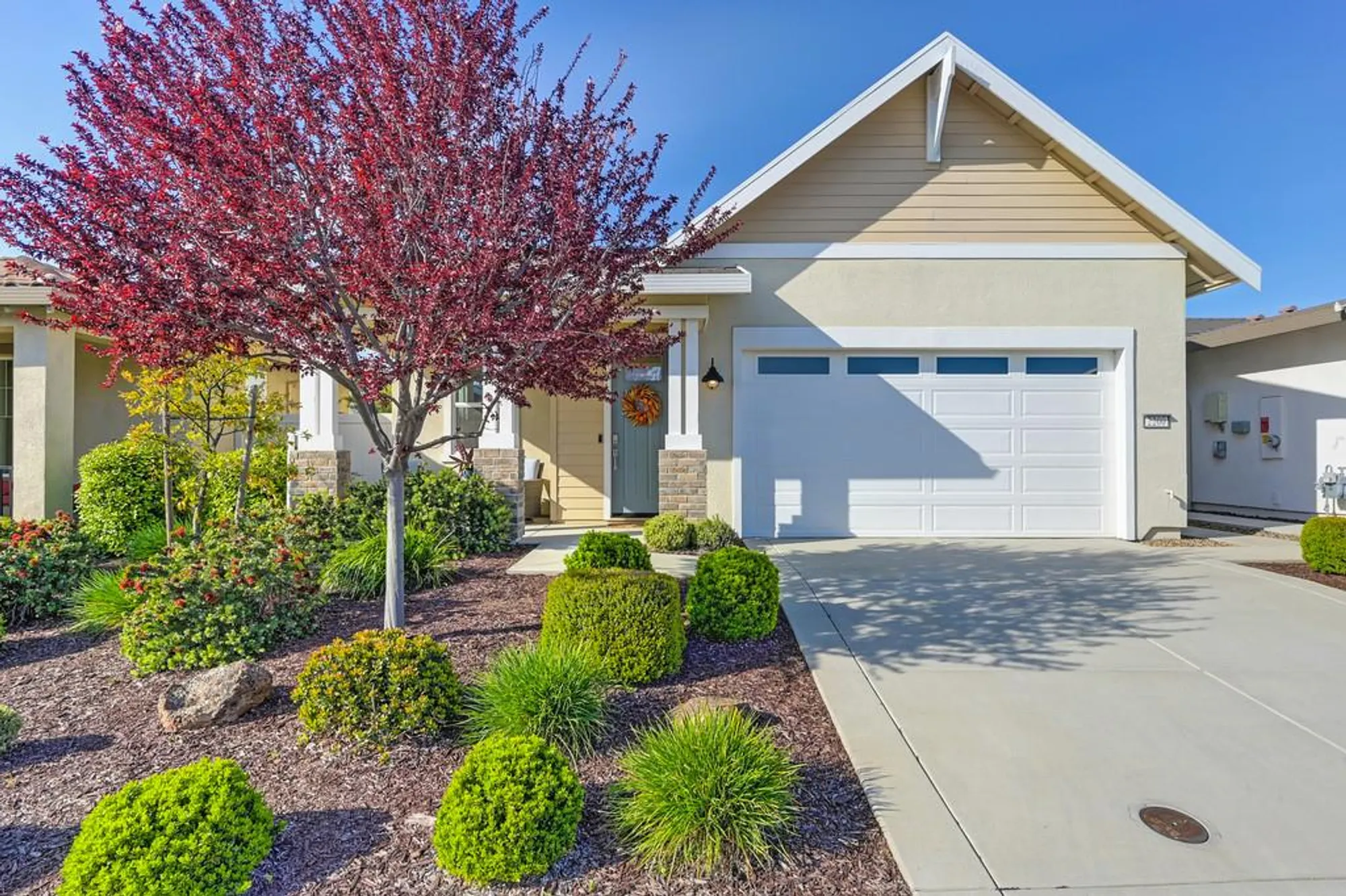 Property Slideshow image 7 of 48 | 2200 gemini ln, Roseville, CA, 95747
