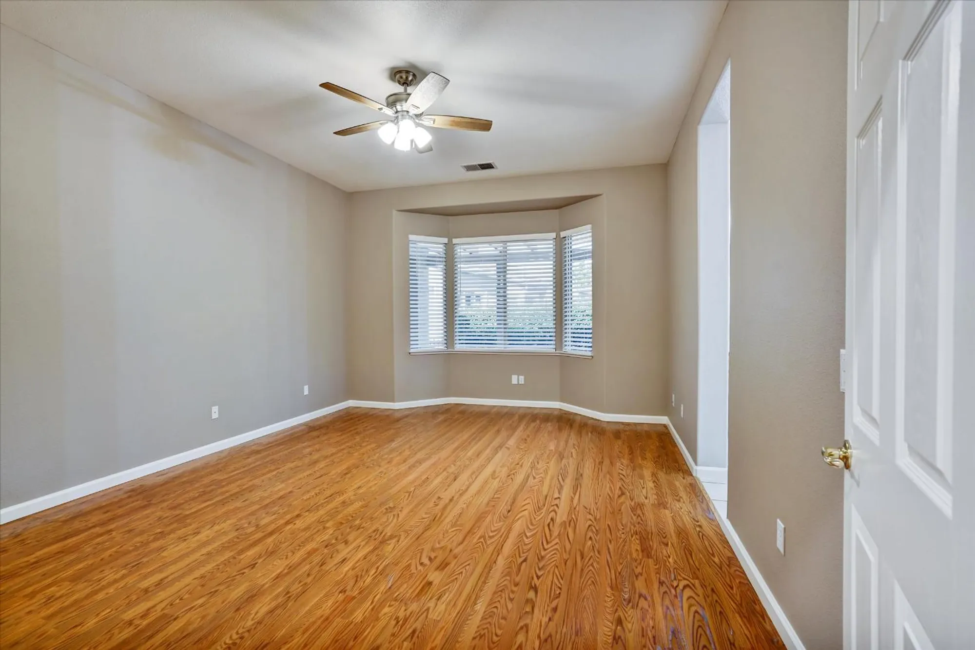 Property Slideshow image 13 of 28 | 1580 rubidoux ln, Brentwood, CA, 94513