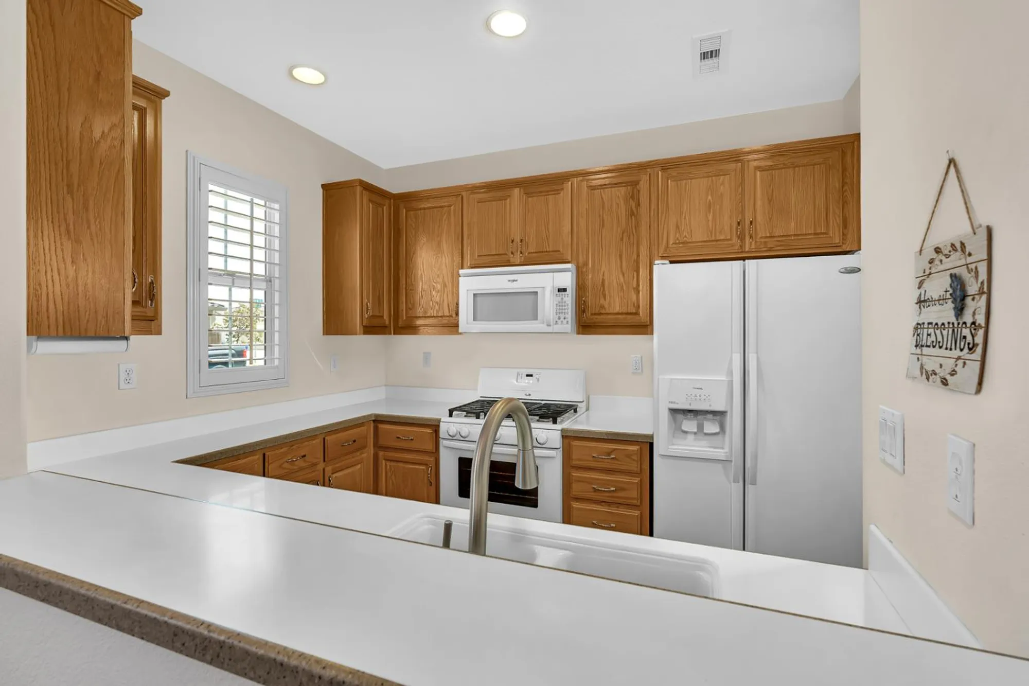 Property Slideshow image 13 of 45 | 601 betten st, Los Banos, CA, 93635