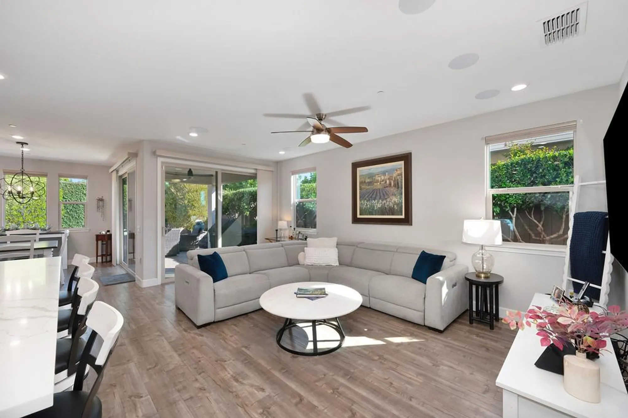 Property Slideshow image 9 of 60 | 6065 hot springs dr, El Dorado Hills, CA, 95762