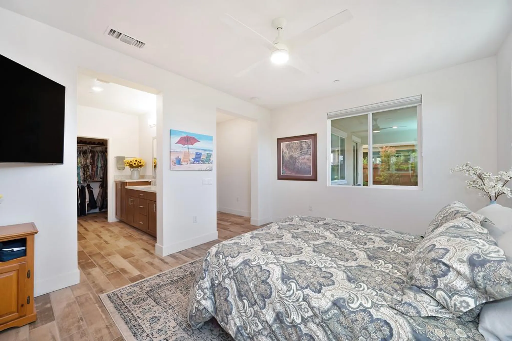Property Slideshow image 32 of 48 | 2200 gemini ln, Roseville, CA, 95747