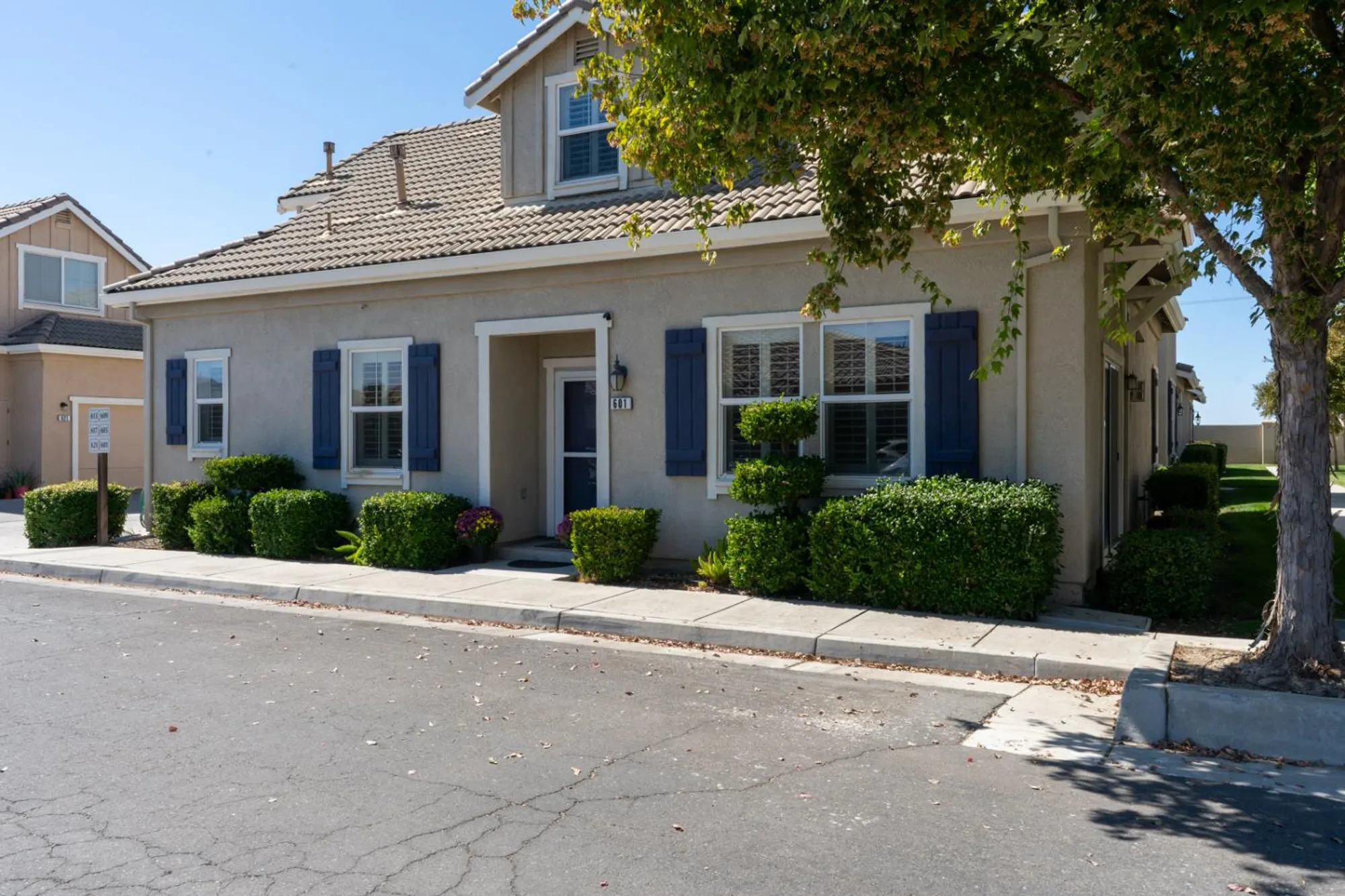 Property Slideshow image 4 of 45 | 601 betten st, Los Banos, CA, 93635