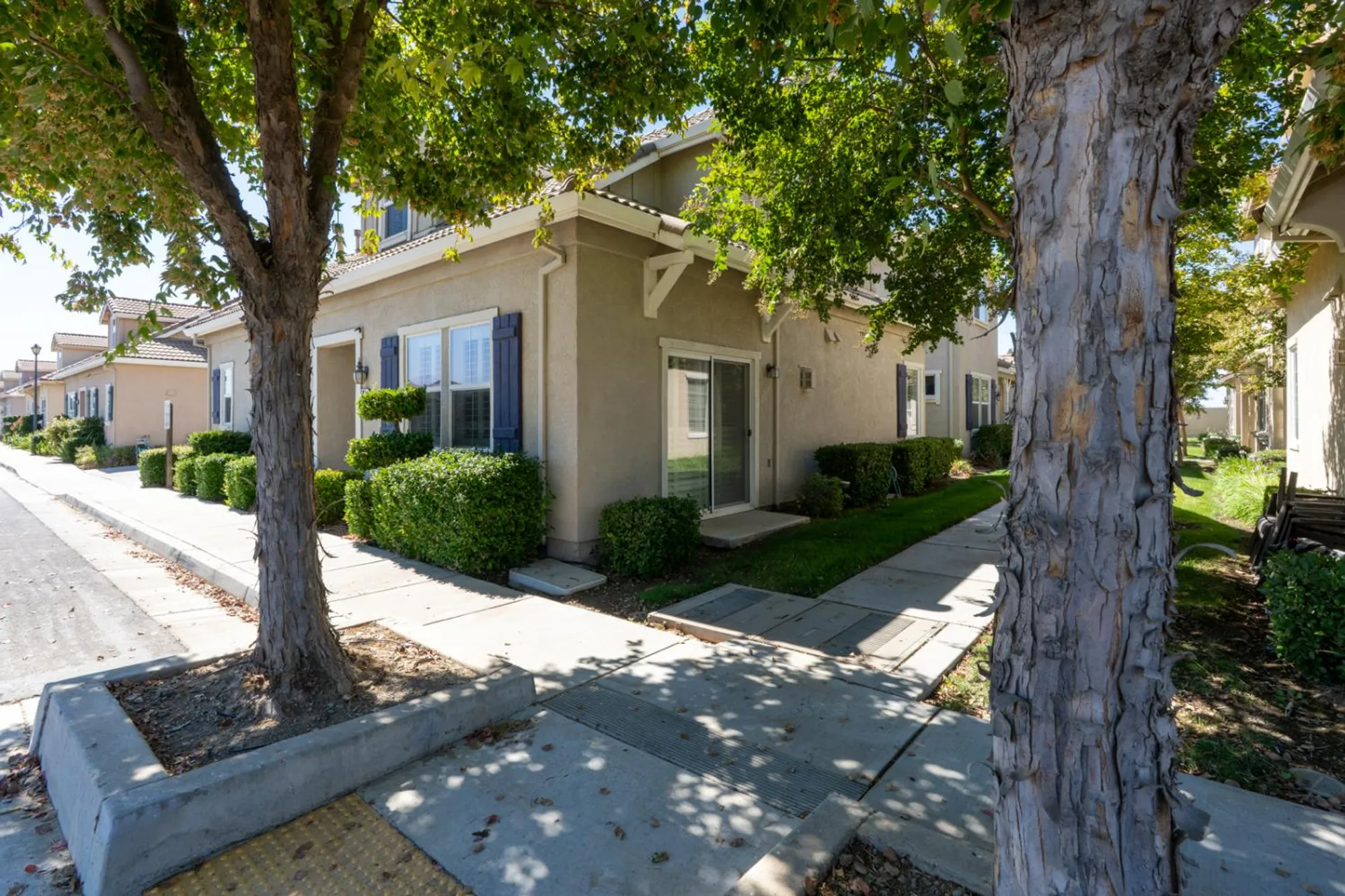 Property Slideshow image 5 of 45 | 601 betten st, Los Banos, CA, 93635