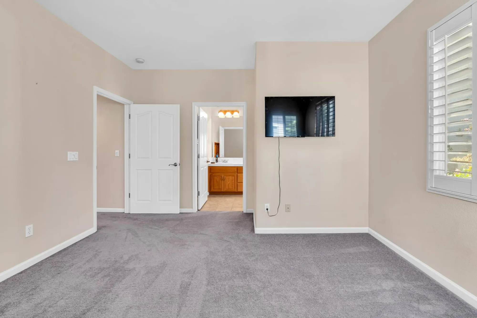 Property Slideshow image 19 of 45 | 601 betten st, Los Banos, CA, 93635