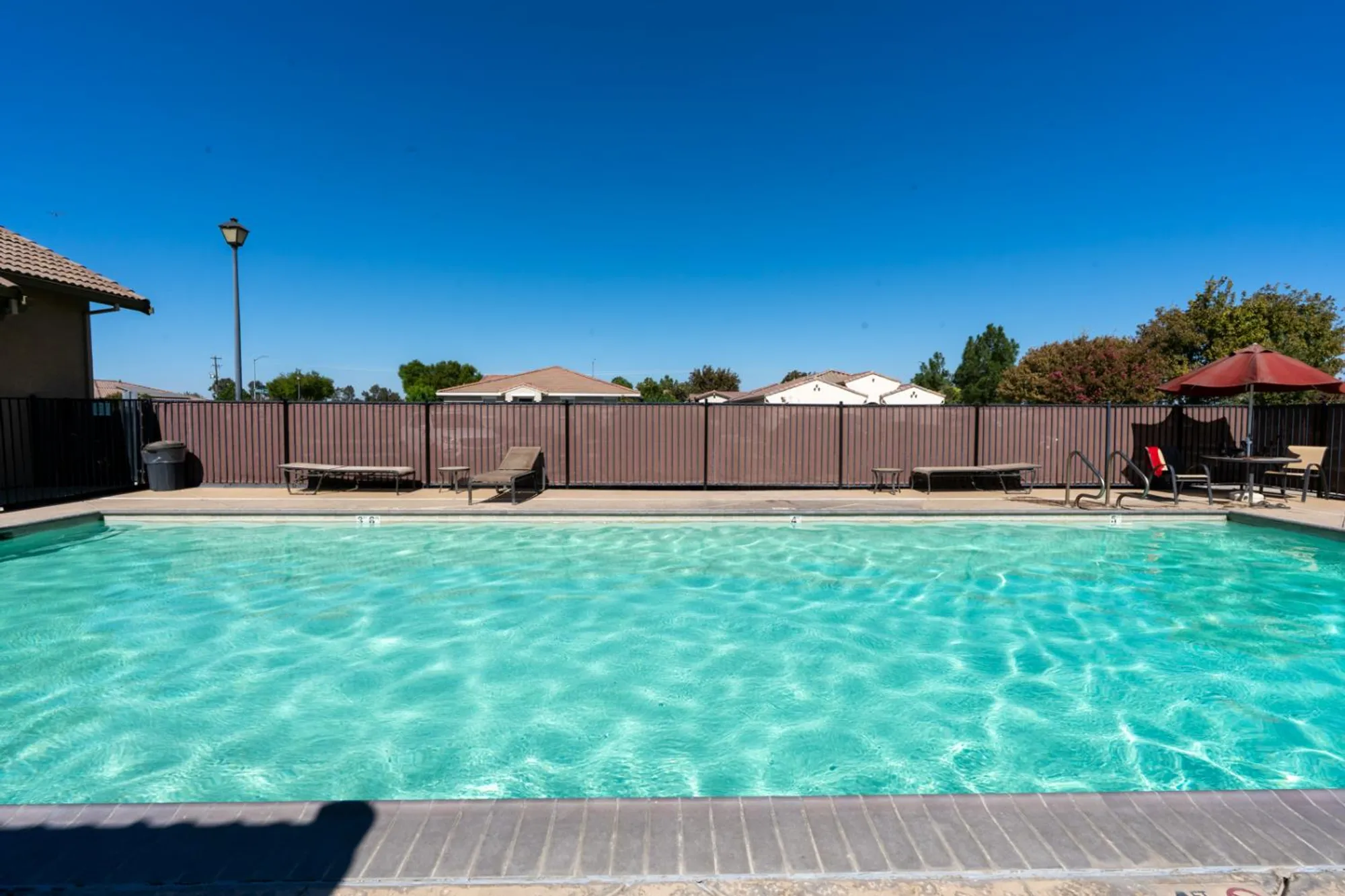 Property Slideshow image 31 of 45 | 601 betten st, Los Banos, CA, 93635