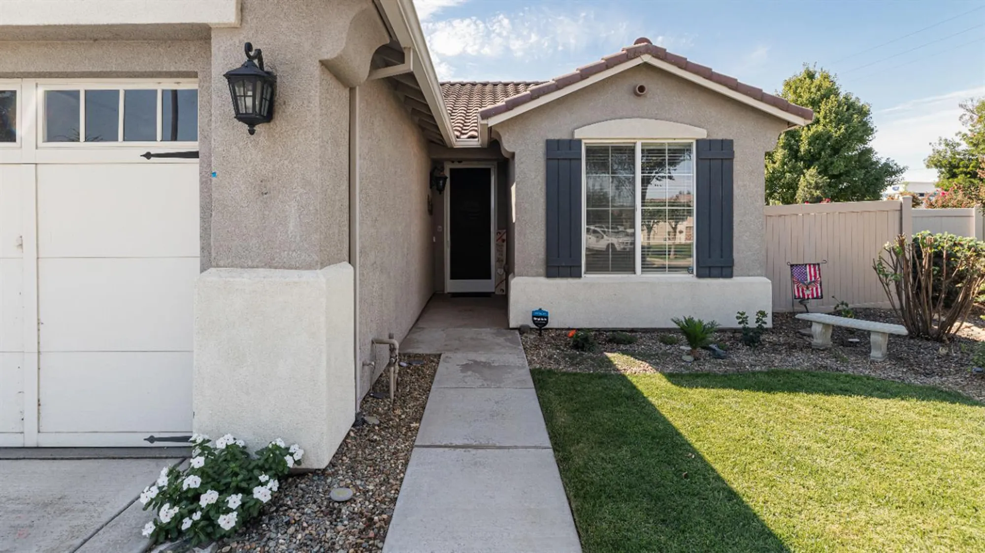 Property Slideshow image 6 of 87 | 2421 shady oak pl, Manteca, CA, 95336