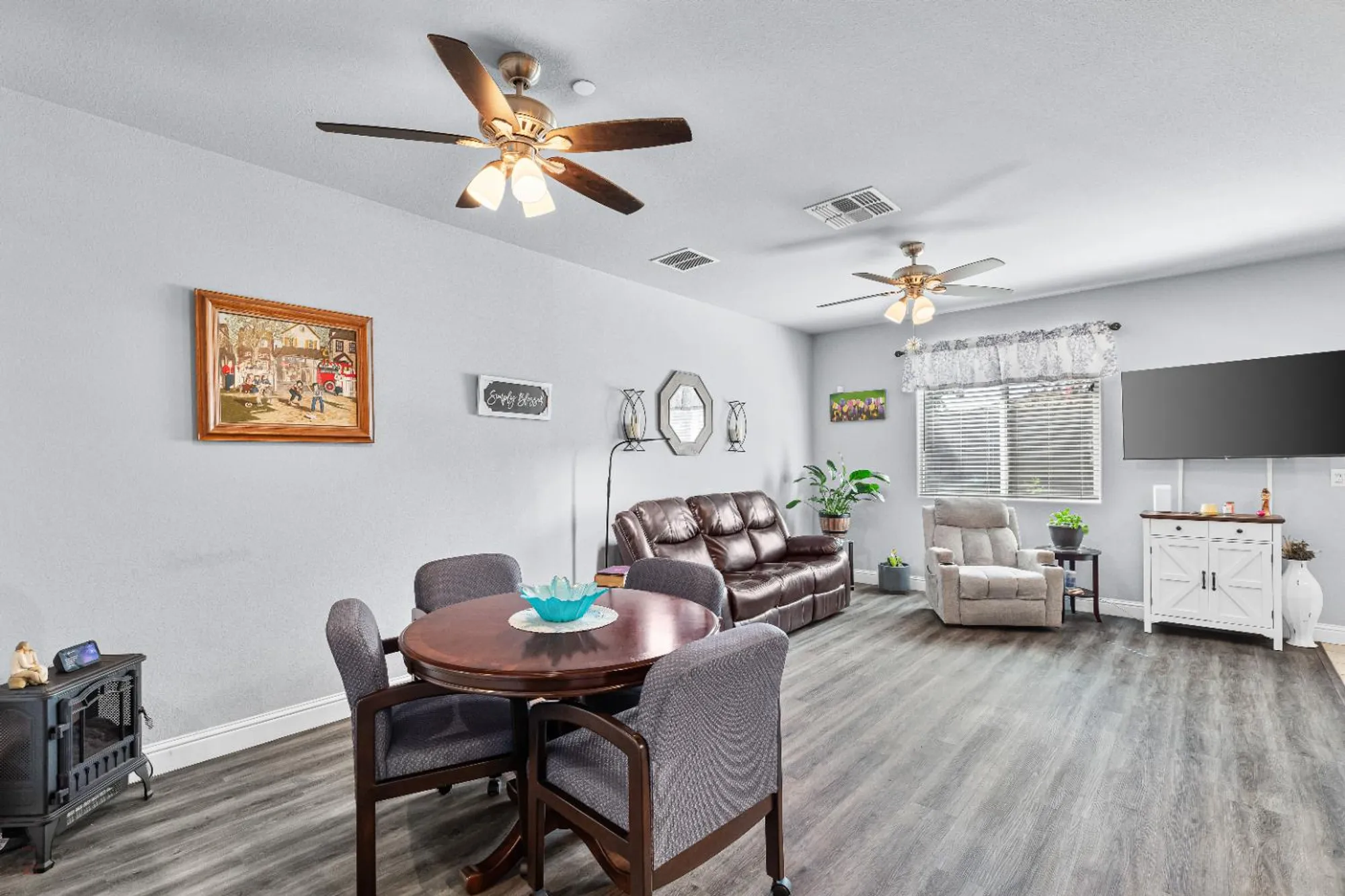 Property Slideshow image 9 of 87 | 2421 shady oak pl, Manteca, CA, 95336