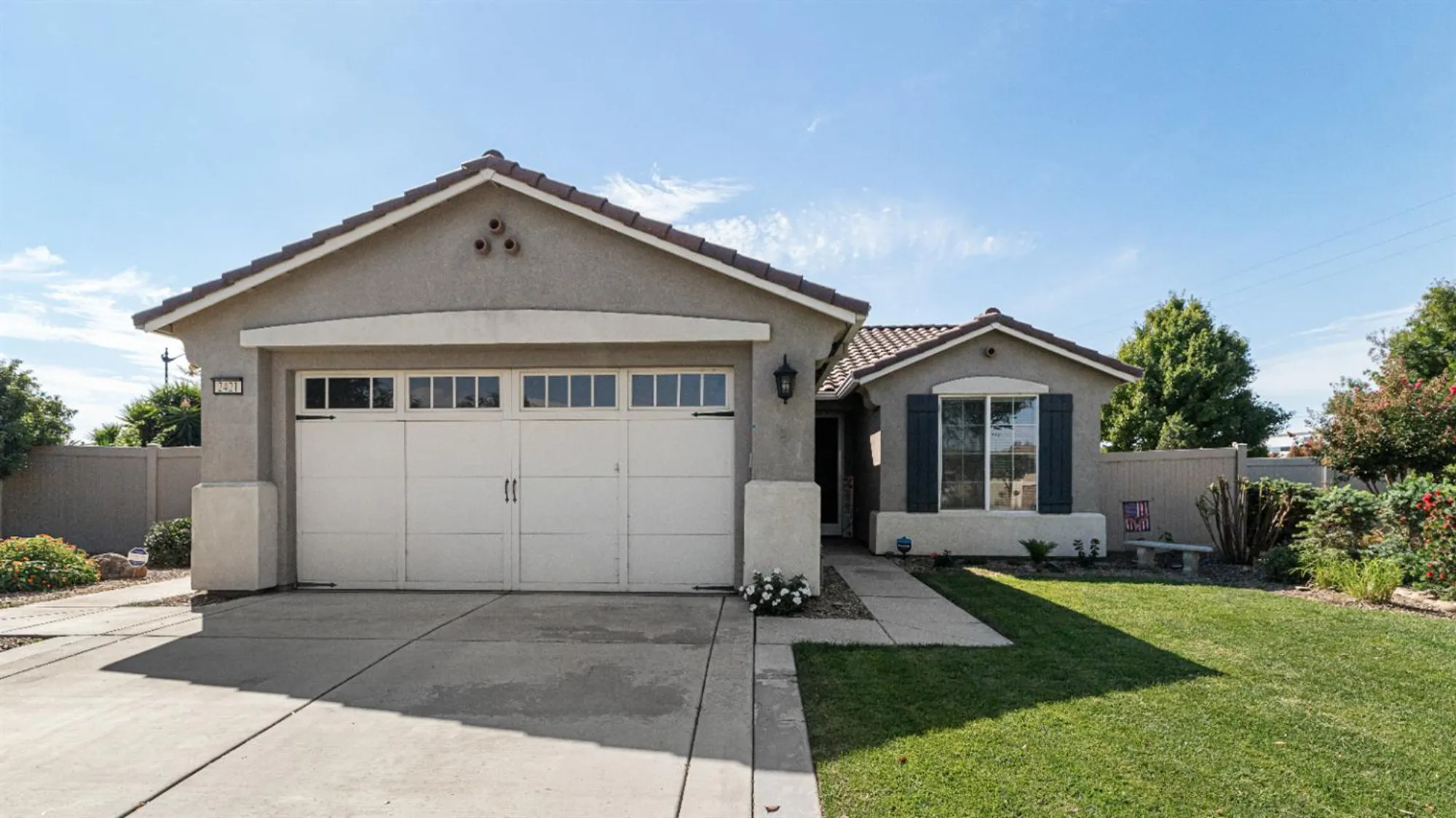 Property Slideshow image 5 of 87 | 2421 shady oak pl, Manteca, CA, 95336
