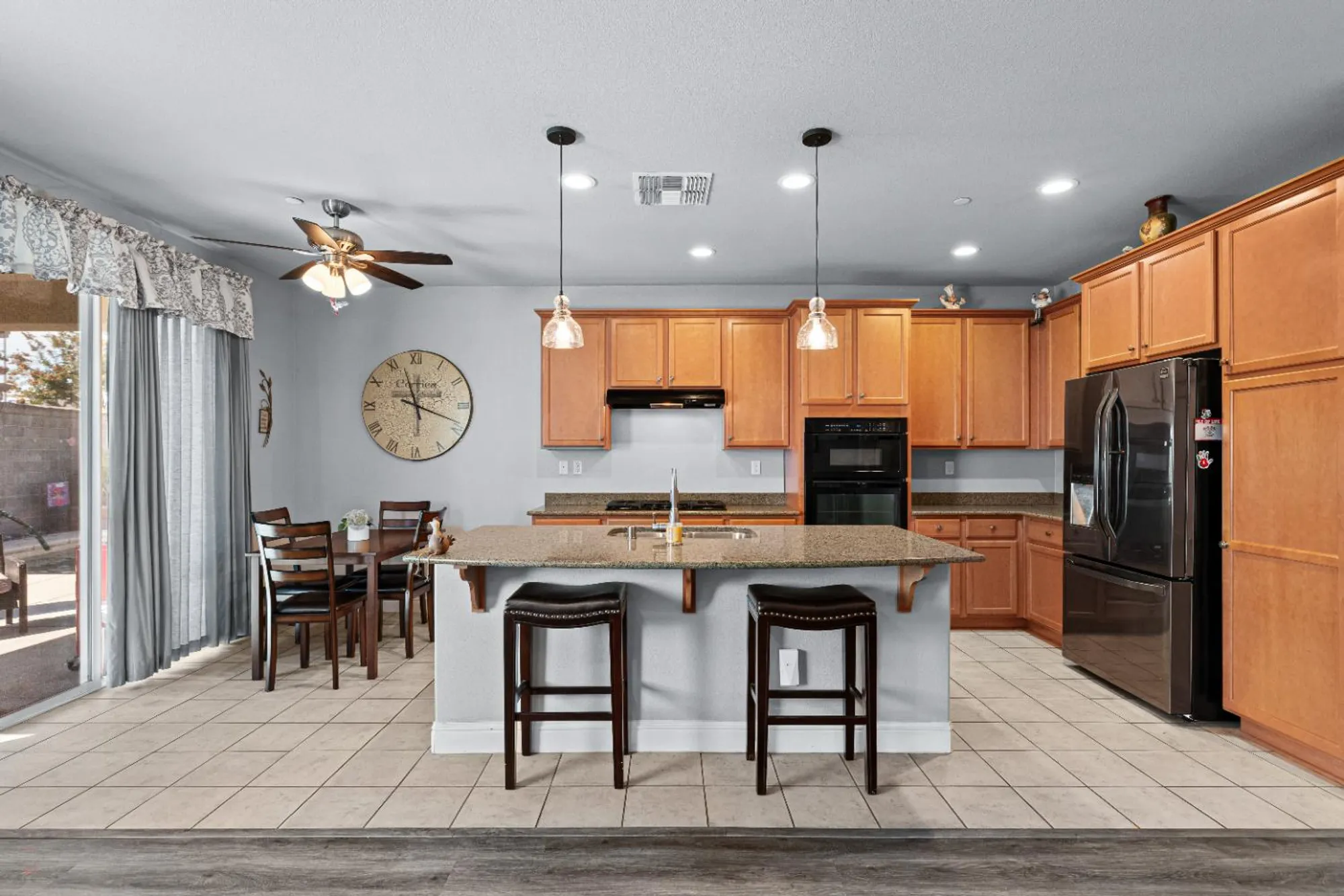 Property Slideshow image 12 of 87 | 2421 shady oak pl, Manteca, CA, 95336