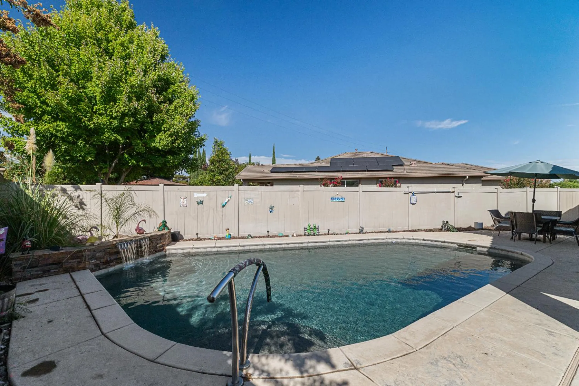 Property Slideshow image 29 of 87 | 2421 shady oak pl, Manteca, CA, 95336