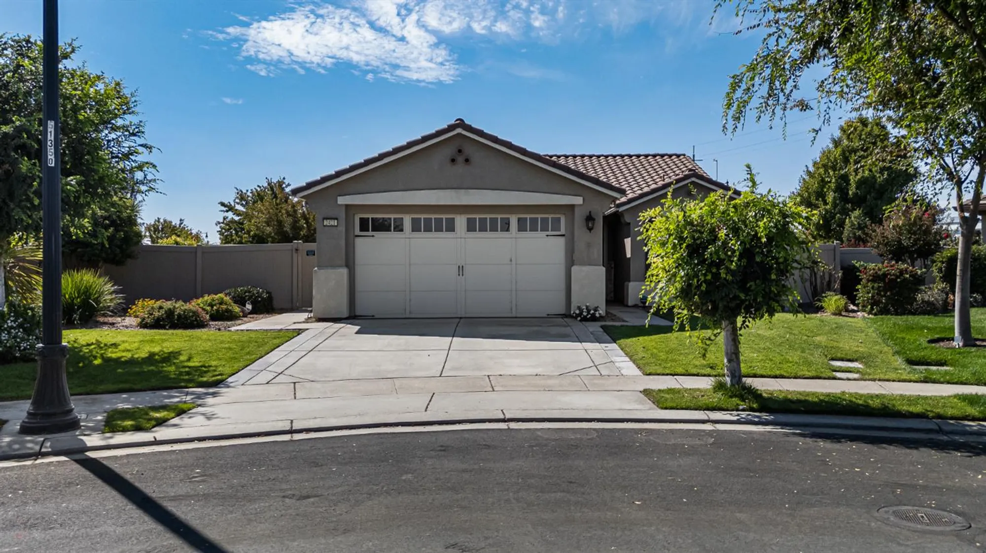 Property Slideshow image 3 of 87 | 2421 shady oak pl, Manteca, CA, 95336