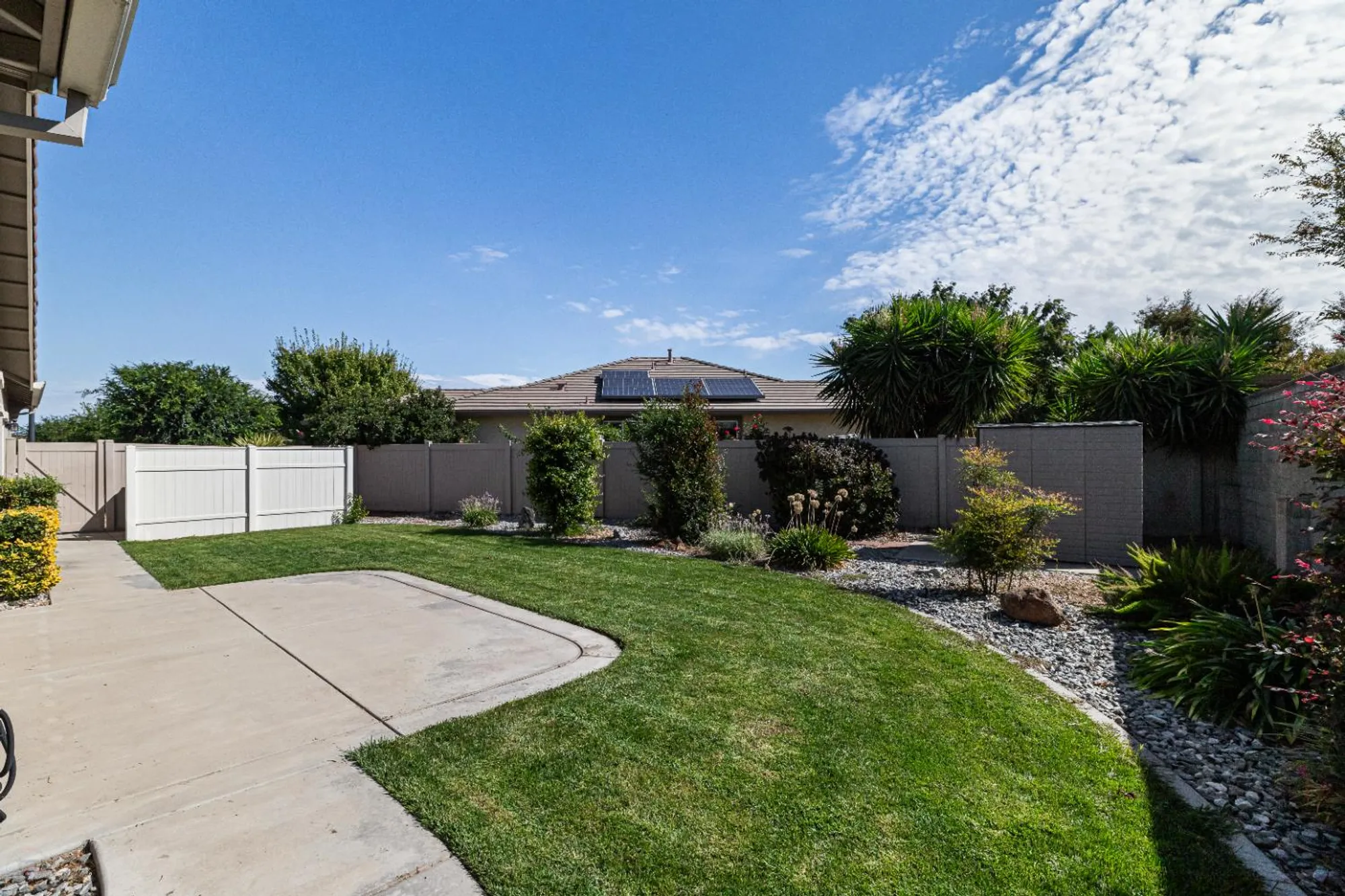 Property Slideshow image 34 of 87 | 2421 shady oak pl, Manteca, CA, 95336