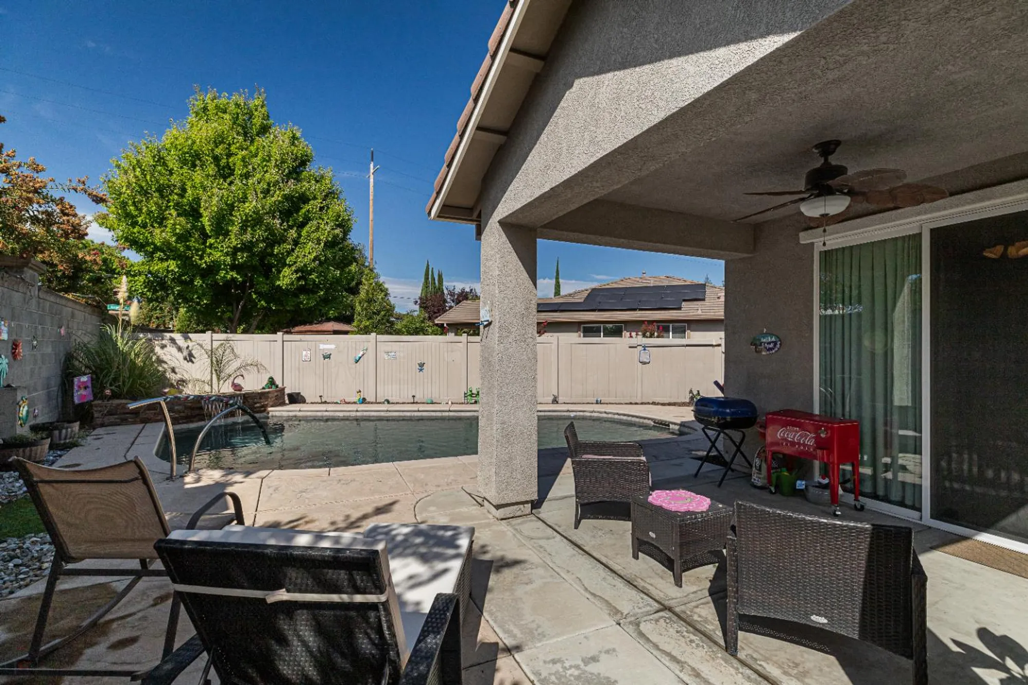 Property Slideshow image 31 of 87 | 2421 shady oak pl, Manteca, CA, 95336