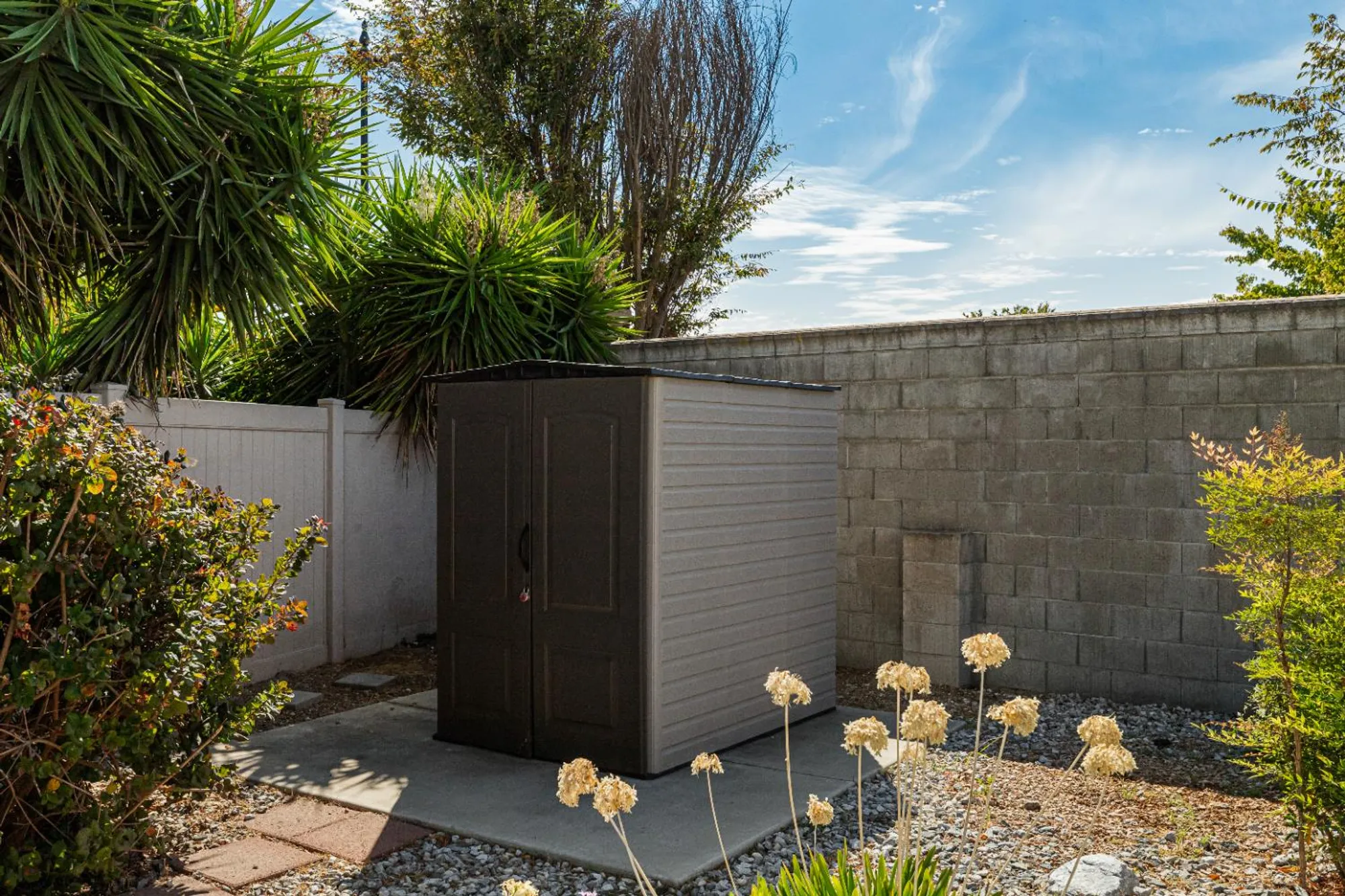 Property Slideshow image 36 of 87 | 2421 shady oak pl, Manteca, CA, 95336