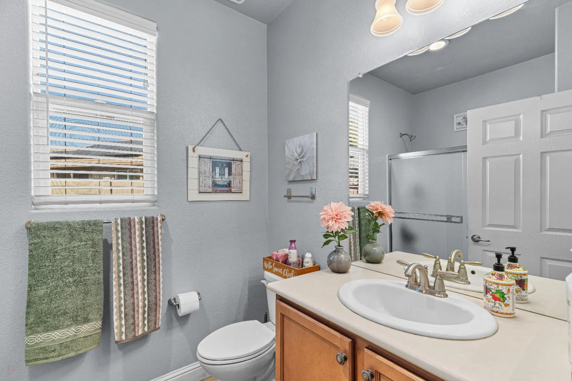 Property Slideshow image 22 of 87 | 2421 shady oak pl, Manteca, CA, 95336