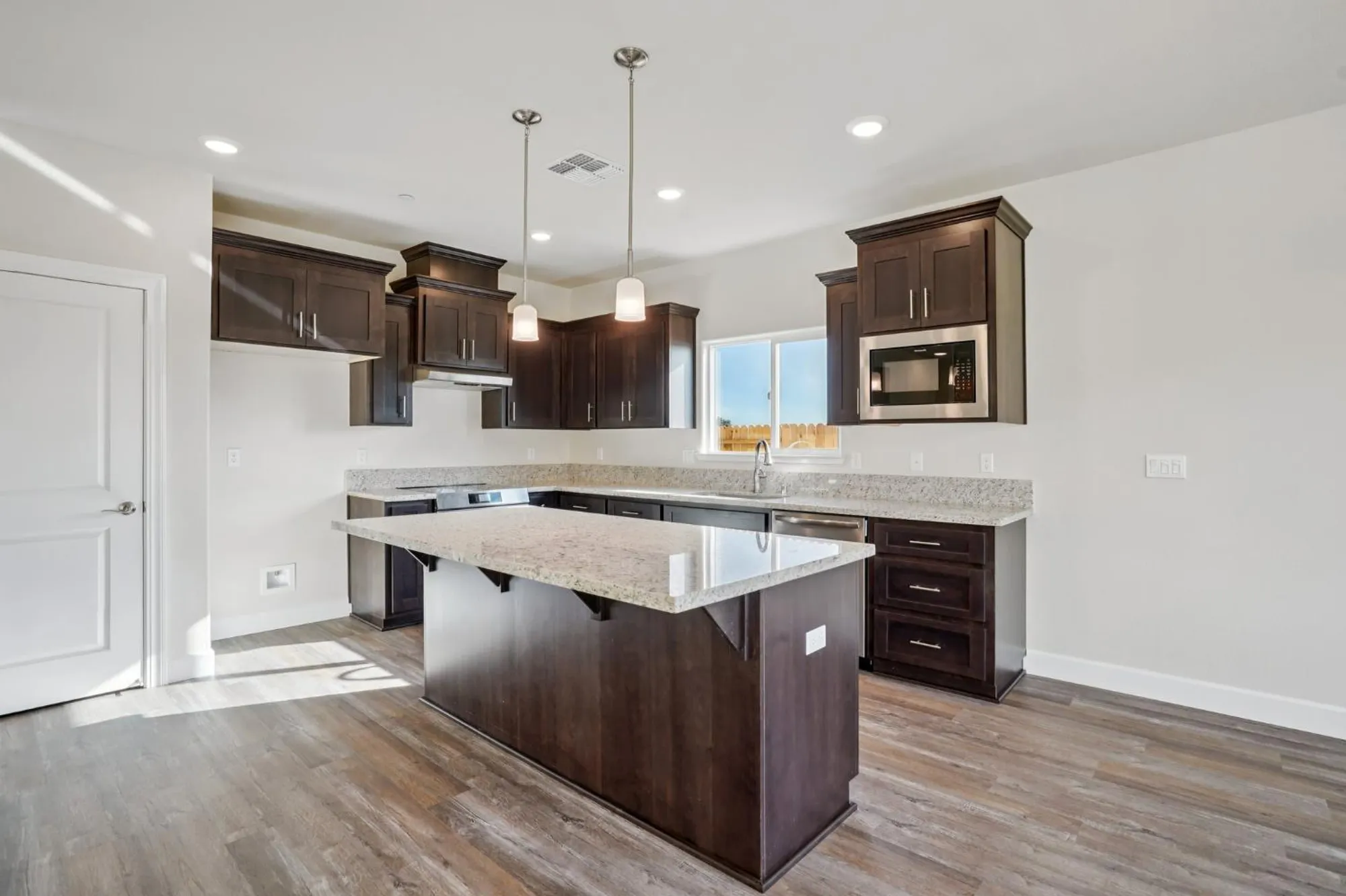 Property Slideshow image 8 of 20 | 1136 crenshaw rd, Galt, CA, 95632