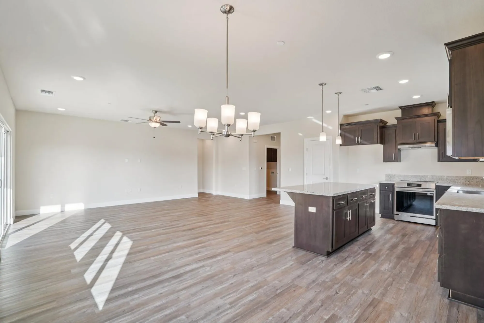 Property Slideshow image 12 of 20 | 1136 crenshaw rd, Galt, CA, 95632