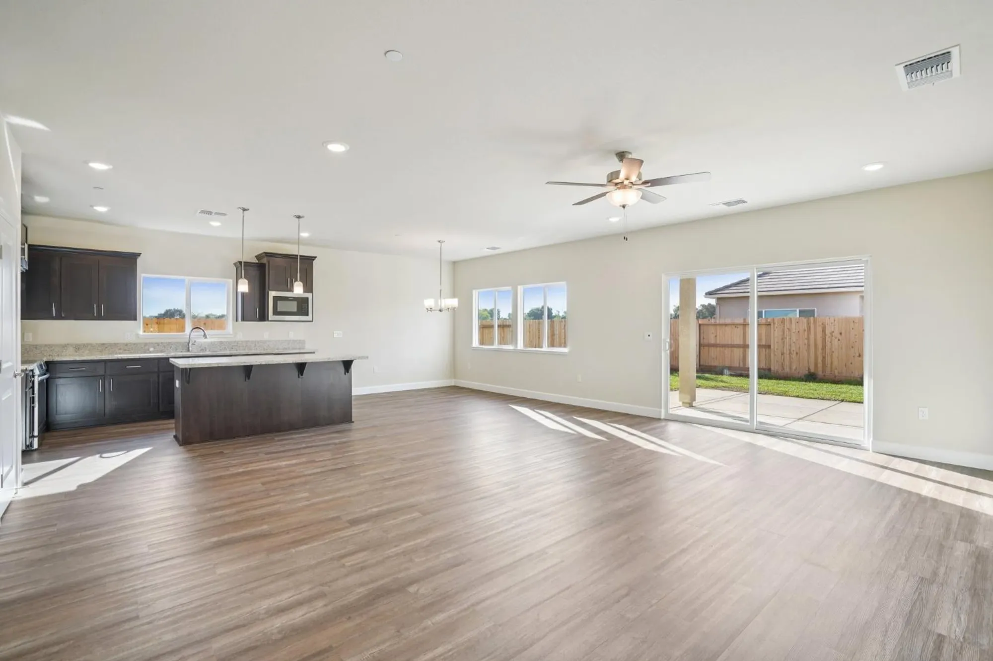 Property Slideshow image 11 of 20 | 1136 crenshaw rd, Galt, CA, 95632