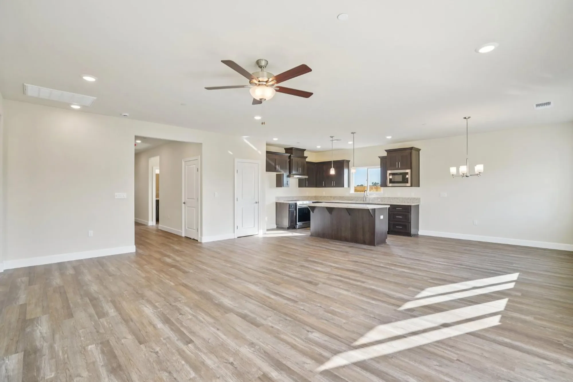 Property Slideshow image 13 of 20 | 1136 crenshaw rd, Galt, CA, 95632