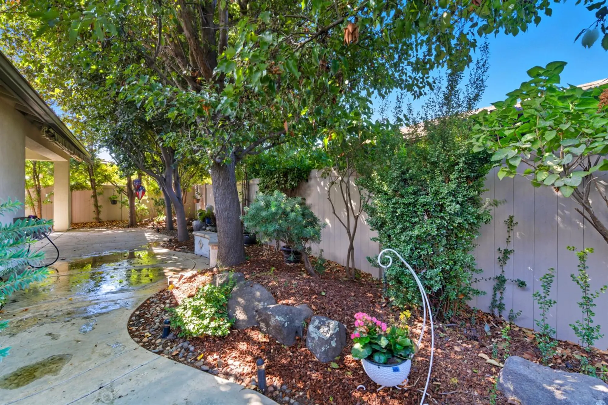 Property Slideshow image 38 of 39 | 2473 dutchwood ln, Manteca, CA, 95336