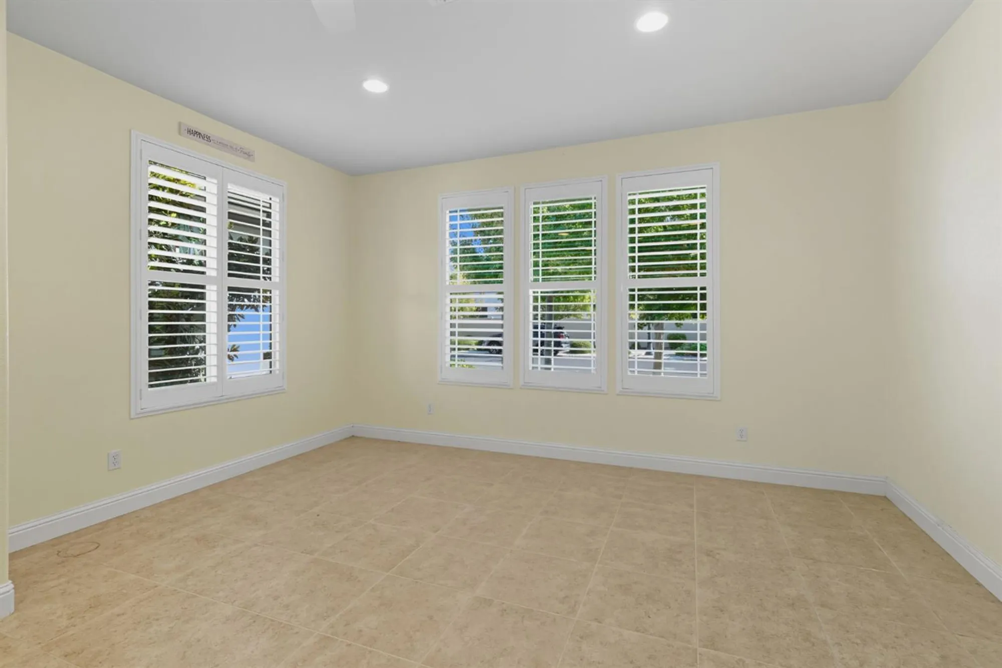 Property Slideshow image 15 of 39 | 2473 dutchwood ln, Manteca, CA, 95336