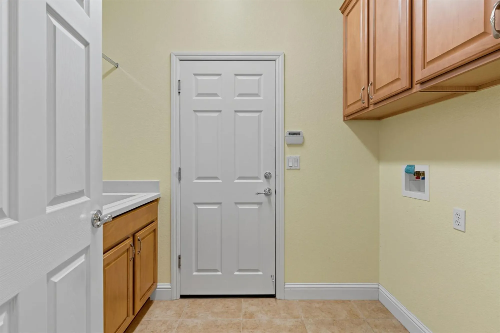 Property Slideshow image 25 of 39 | 2473 dutchwood ln, Manteca, CA, 95336