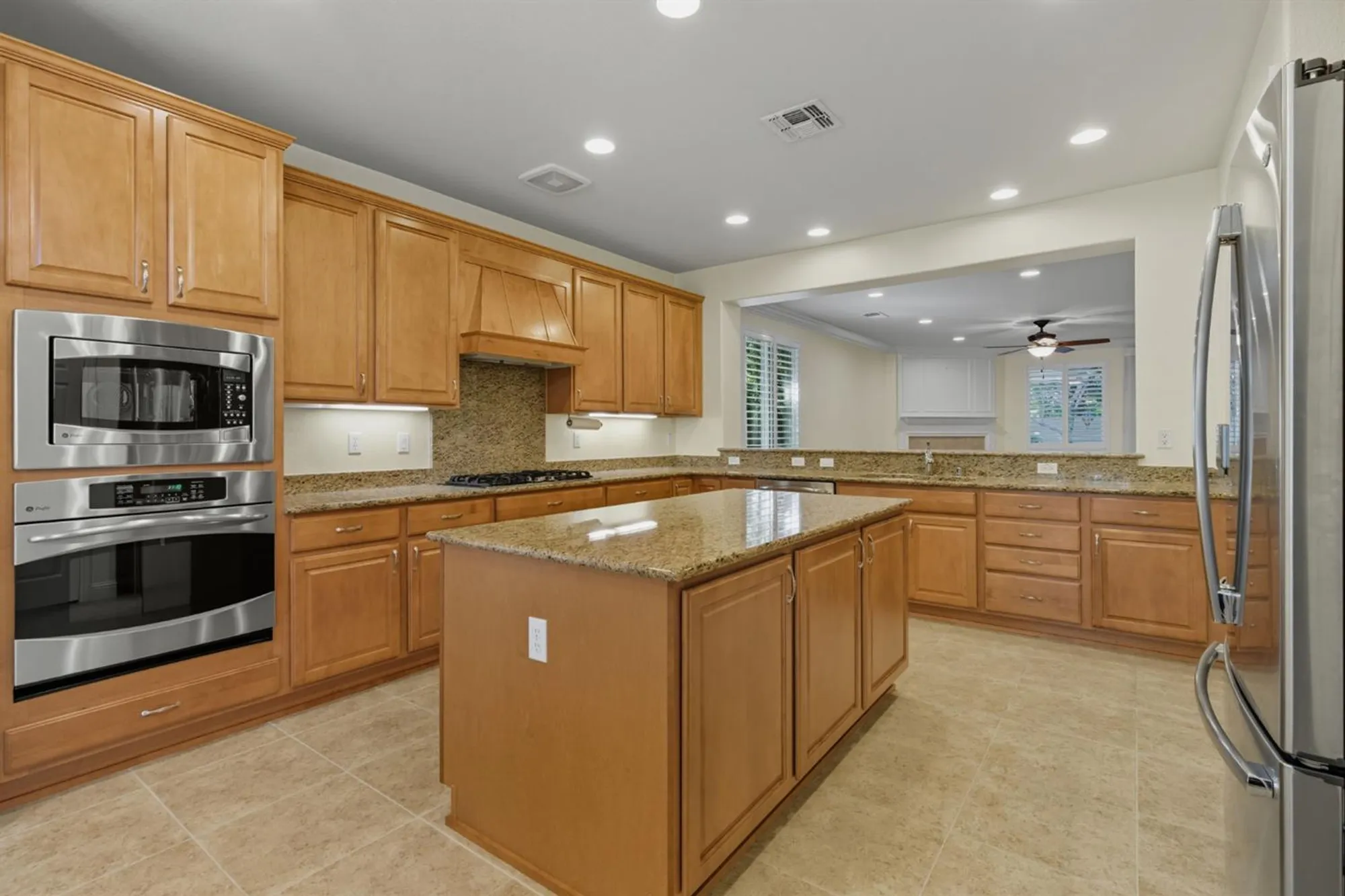 Property Slideshow image 8 of 39 | 2473 dutchwood ln, Manteca, CA, 95336