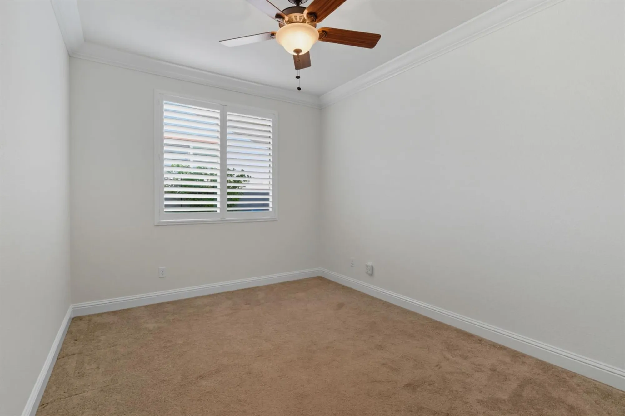 Property Slideshow image 29 of 39 | 2473 dutchwood ln, Manteca, CA, 95336