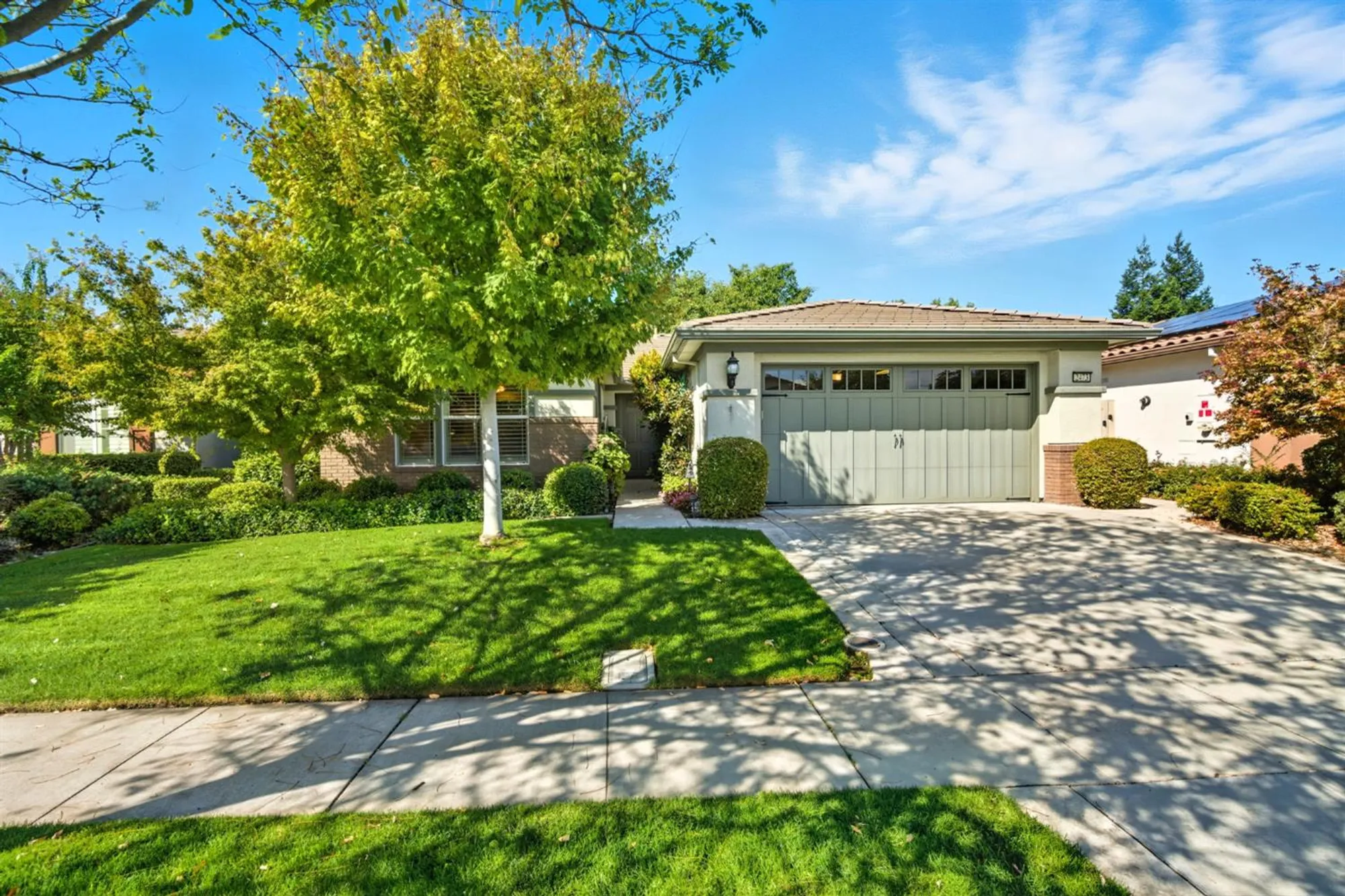 Property Slideshow image 1 of 39 | 2473 dutchwood ln, Manteca, CA, 95336