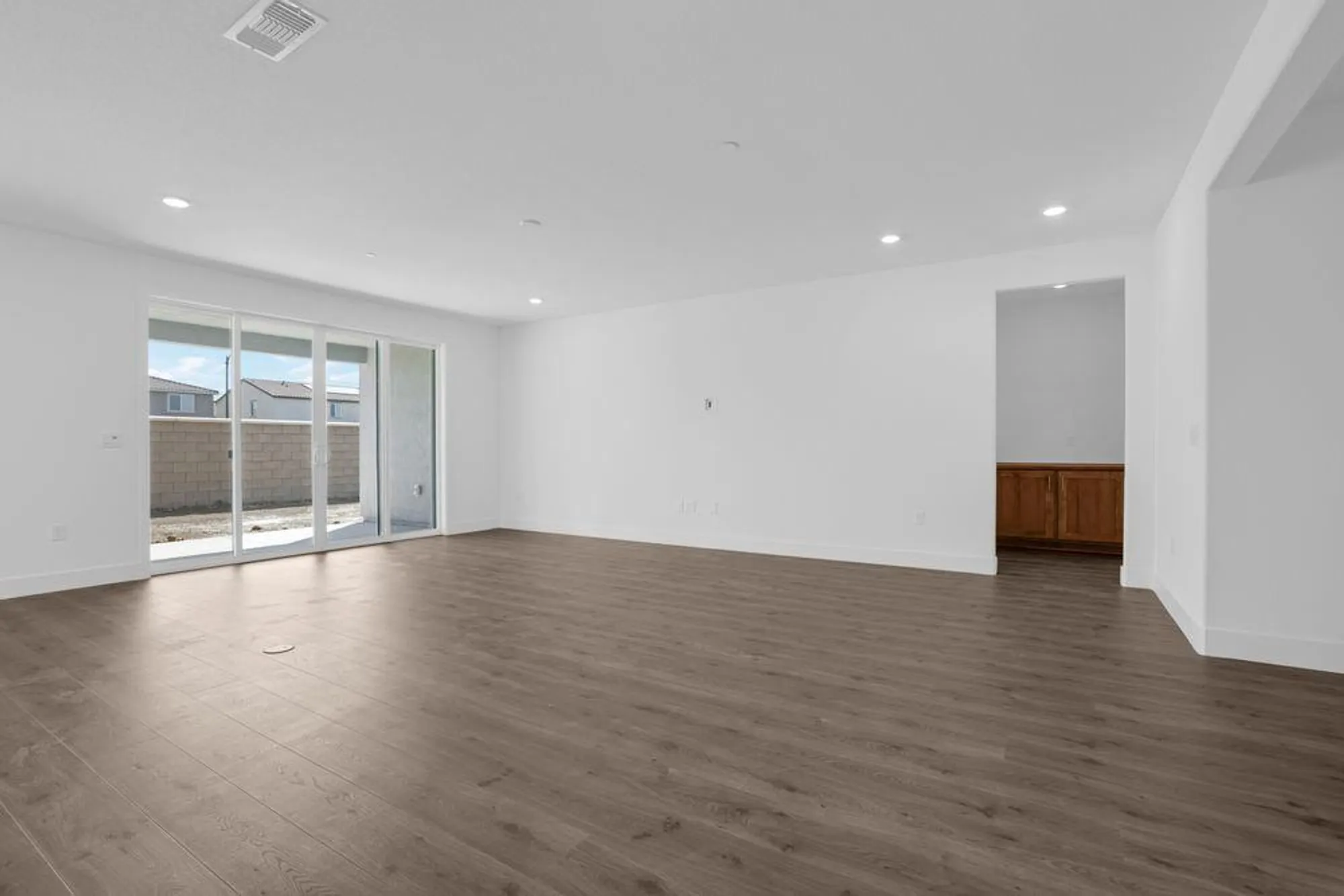 Property Slideshow image 8 of 55 | 10324 evangaline way, Elk Grove, CA, 95757