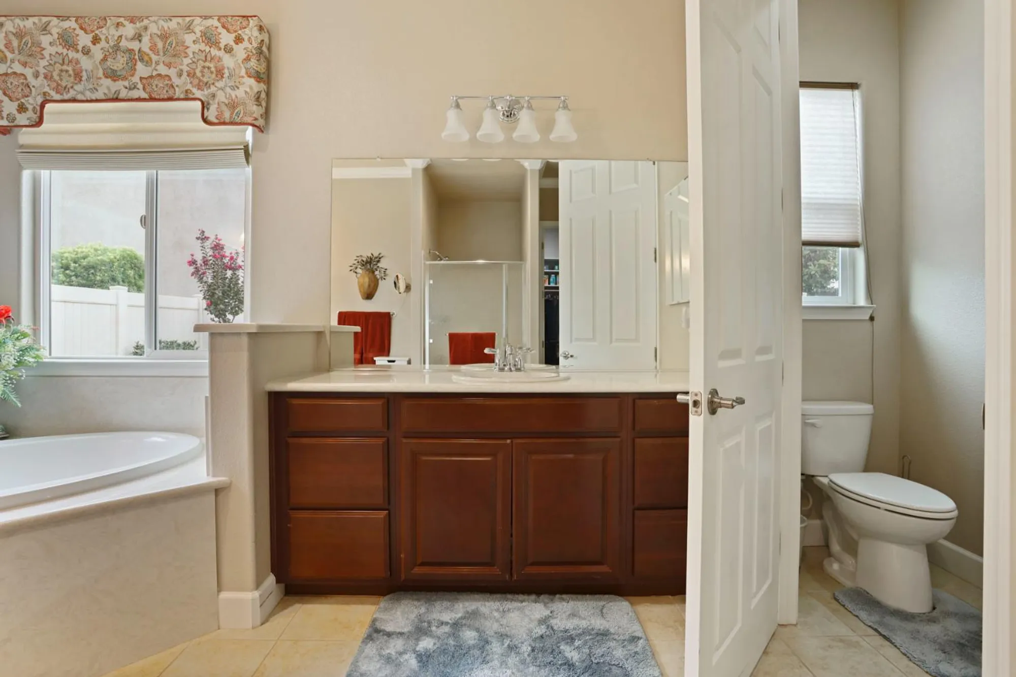 Property Slideshow image 25 of 64 | 2679 glen echo ln, Manteca, CA, 95336