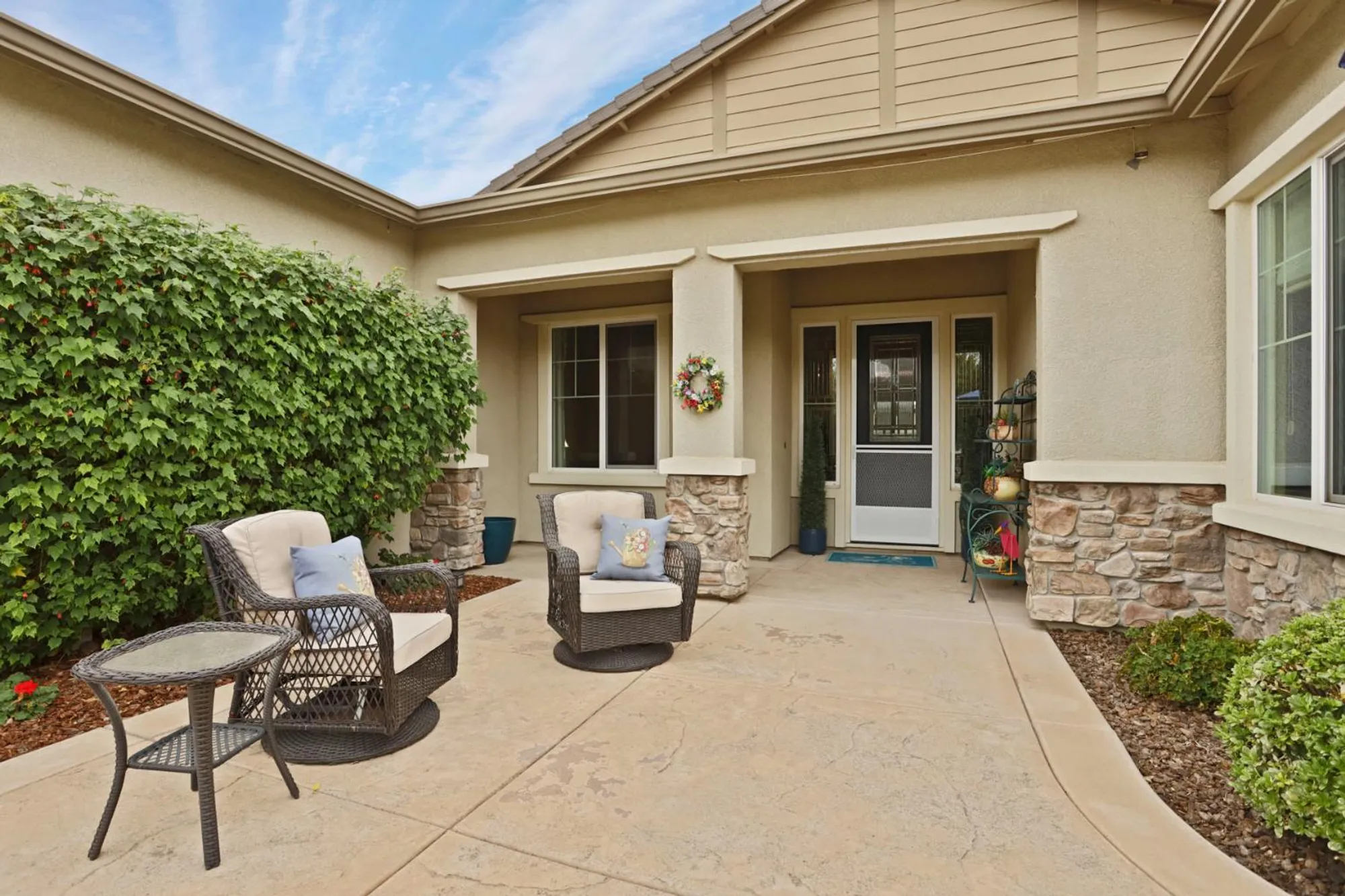 Property Slideshow image 9 of 64 | 2679 glen echo ln, Manteca, CA, 95336