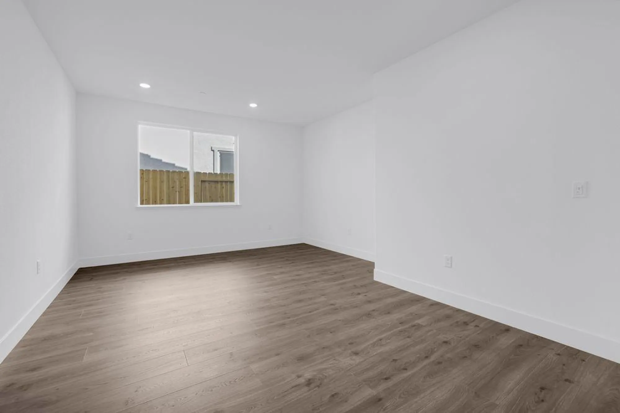 Property Slideshow image 24 of 55 | 10324 evangaline way, Elk Grove, CA, 95757