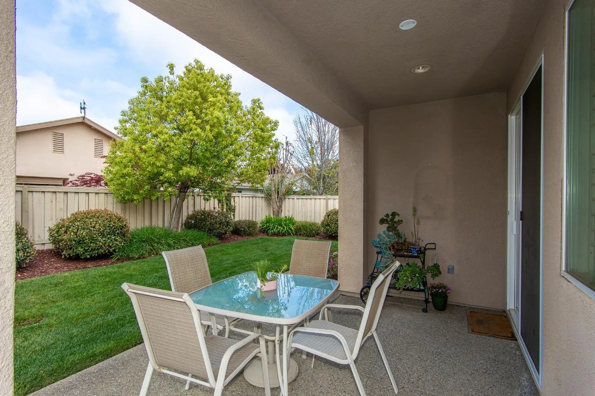 Property Slideshow image 12 of 21 | 302 timberland ct, Lincoln, CA, 95648
