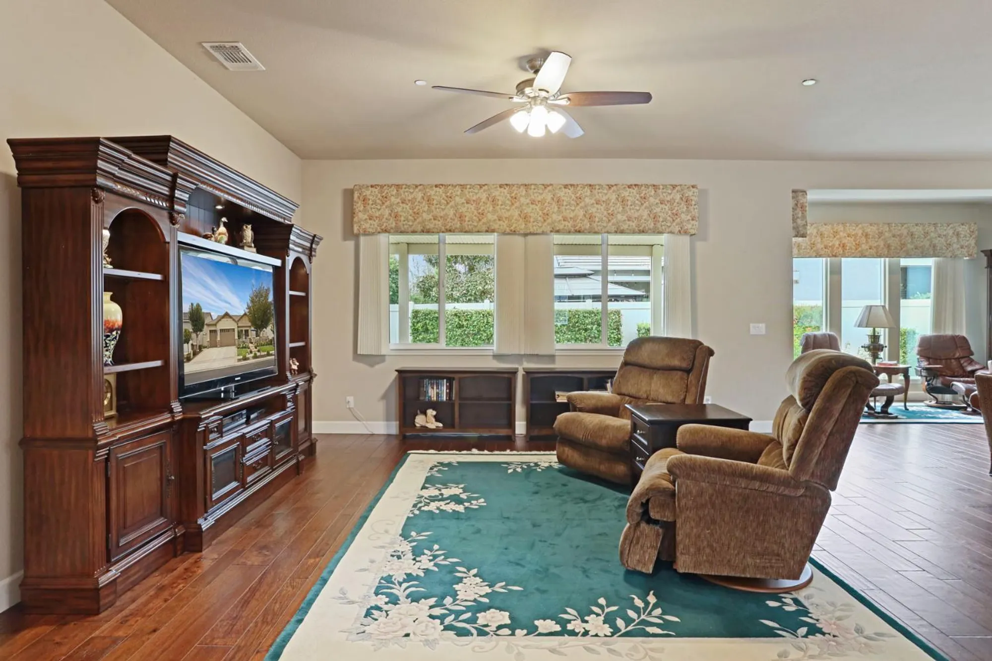 Property Slideshow image 29 of 64 | 2679 glen echo ln, Manteca, CA, 95336