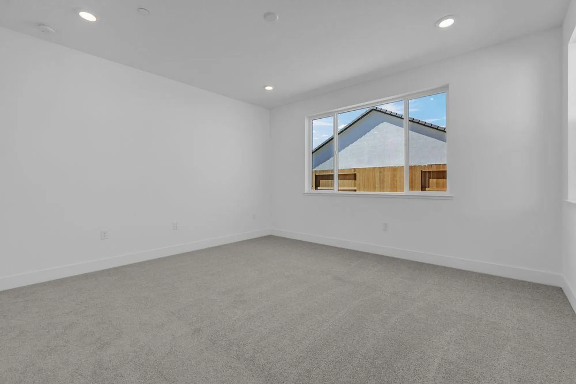 Property Slideshow image 14 of 43 | 10327 evangaline way, Elk Grove, CA, 95757