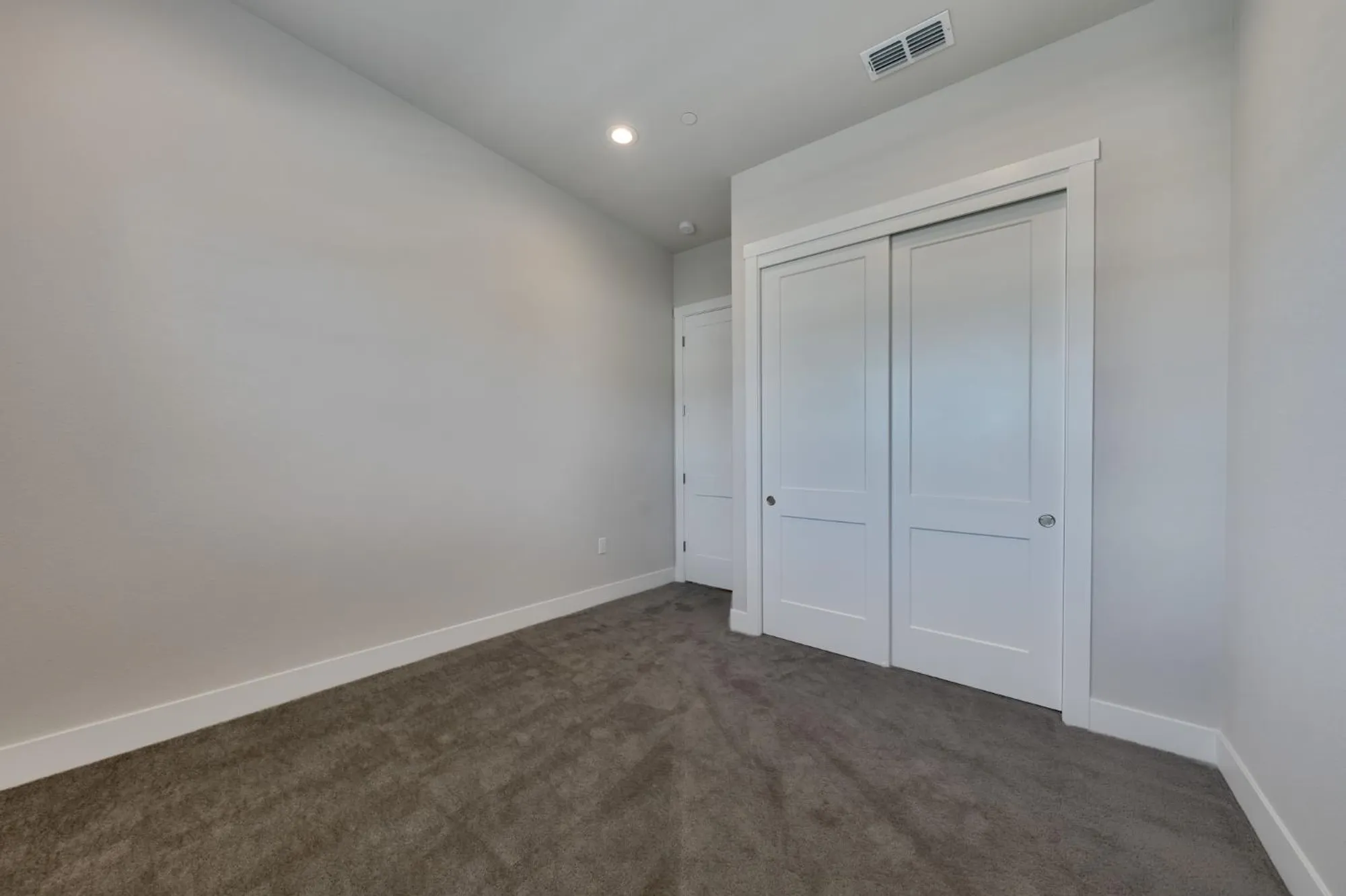 Property Slideshow image 23 of 44 | 4187 eagle view way, Folsom, CA, 95630