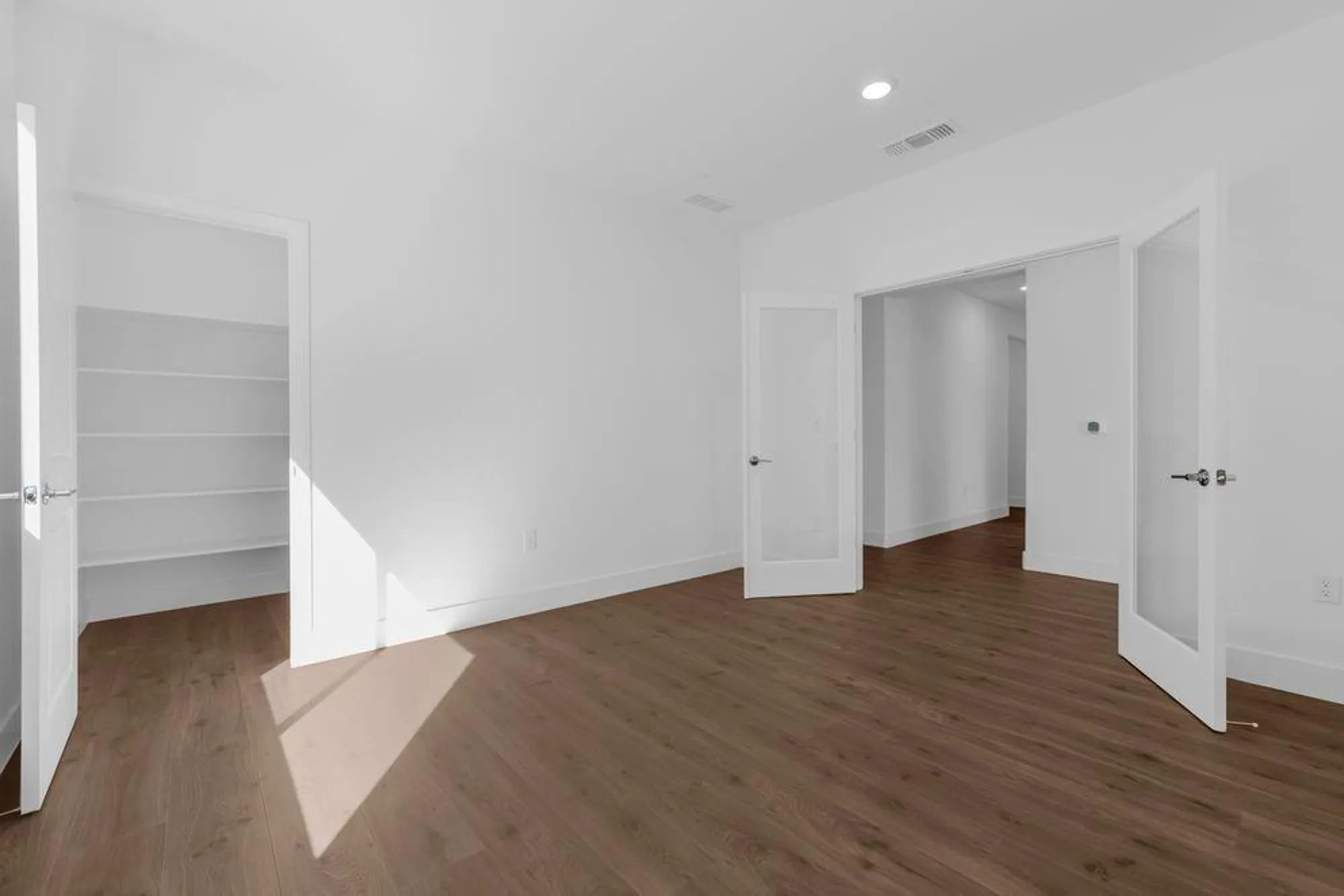 Property Slideshow image 25 of 55 | 10328 evangaline way, Elk Grove, CA, 95757