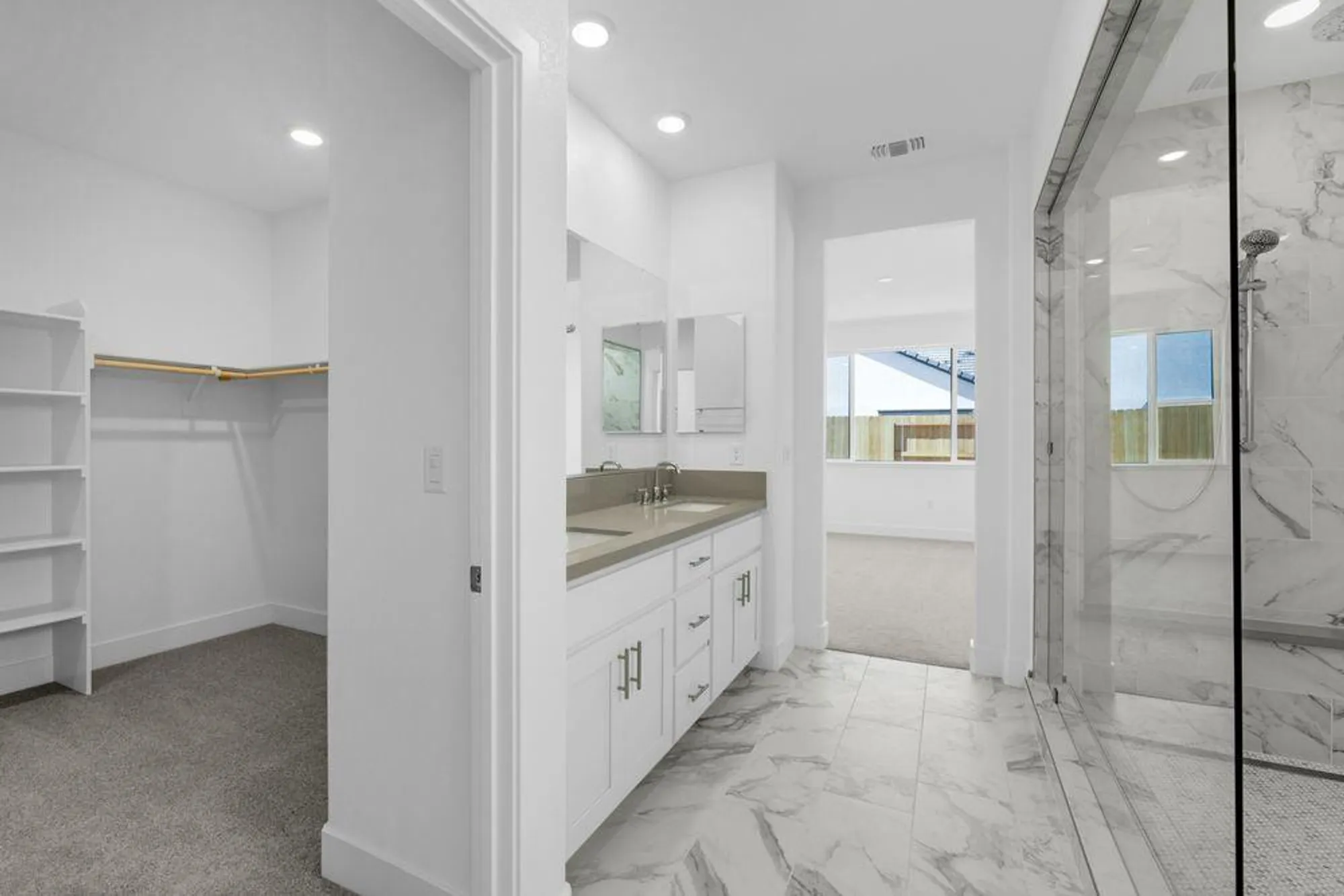 Property Slideshow image 17 of 43 | 10327 evangaline way, Elk Grove, CA, 95757