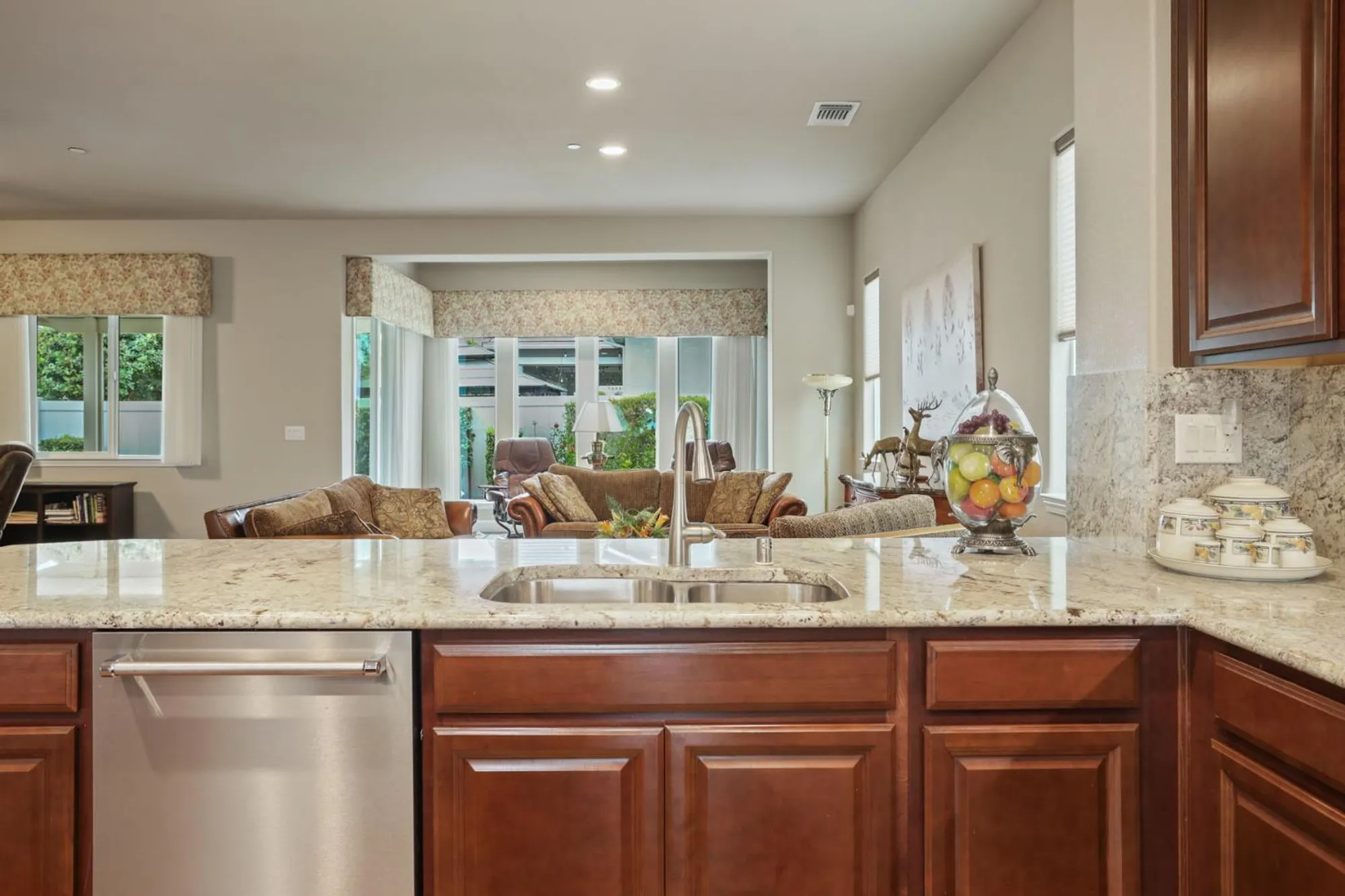 Property Slideshow image 39 of 64 | 2679 glen echo ln, Manteca, CA, 95336