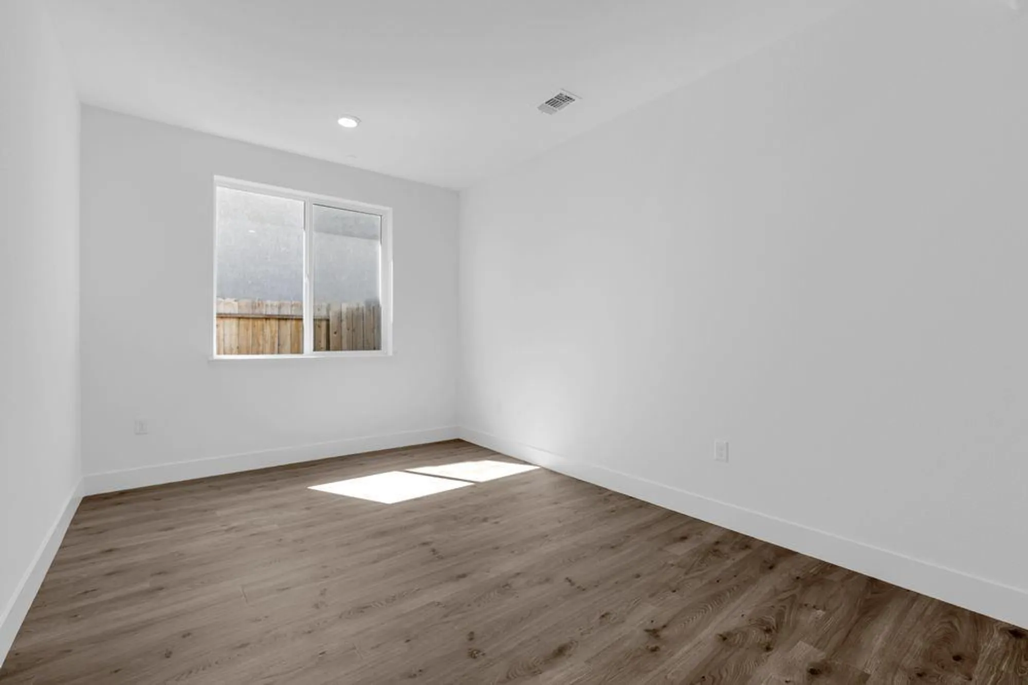 Property Slideshow image 26 of 43 | 10327 evangaline way, Elk Grove, CA, 95757