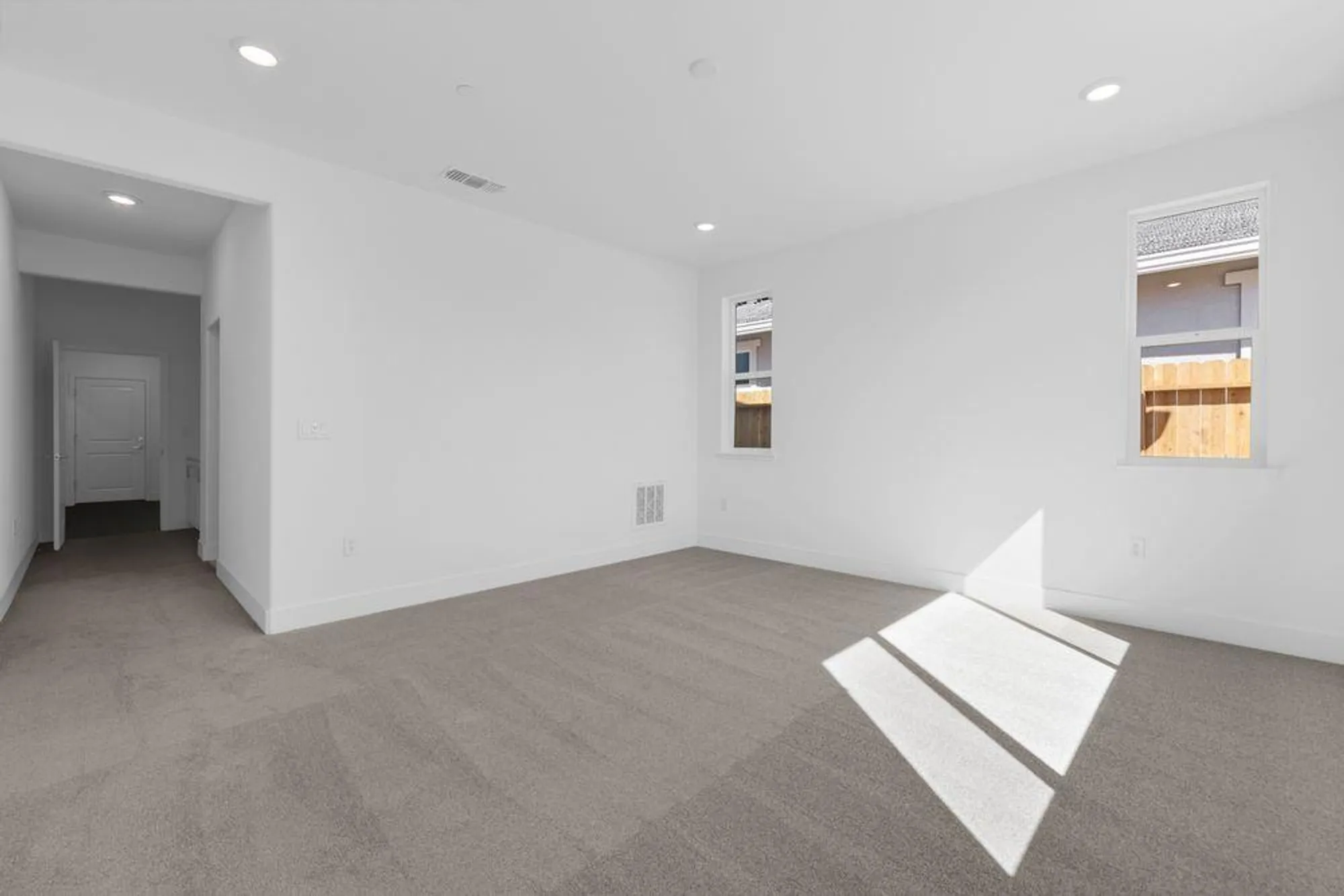 Property Slideshow image 15 of 55 | 10328 evangaline way, Elk Grove, CA, 95757