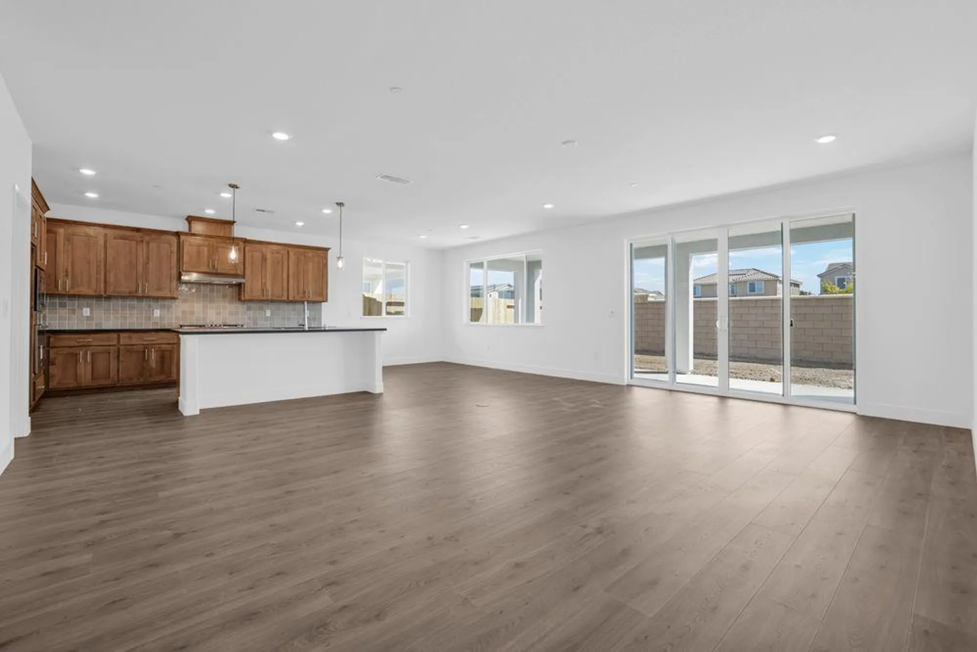 Property Slideshow image 9 of 55 | 10324 evangaline way, Elk Grove, CA, 95757