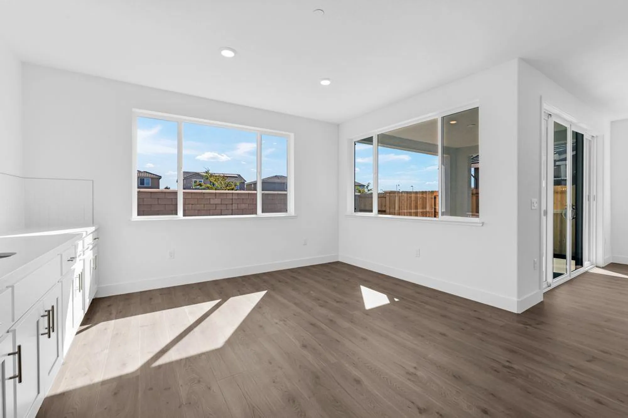 Property Slideshow image 10 of 55 | 10328 evangaline way, Elk Grove, CA, 95757